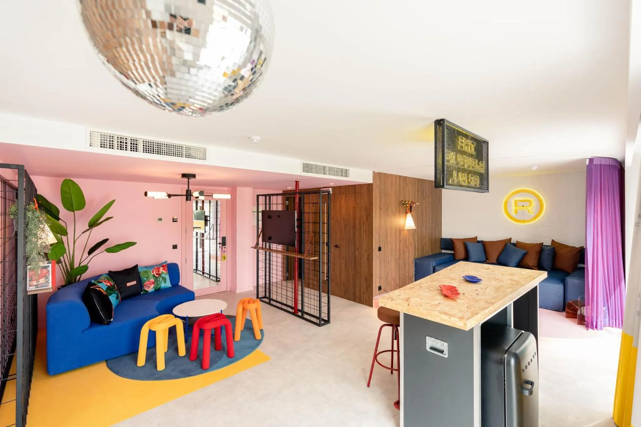 Living room in Ryans Lolas - Adults Only