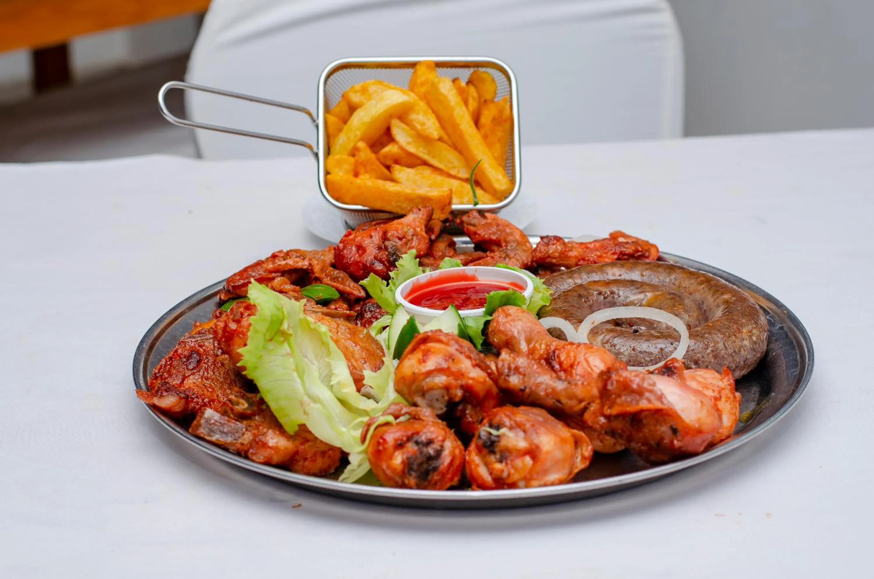 Restaurant/places to eat in ROYAL SHALOM HOTEL