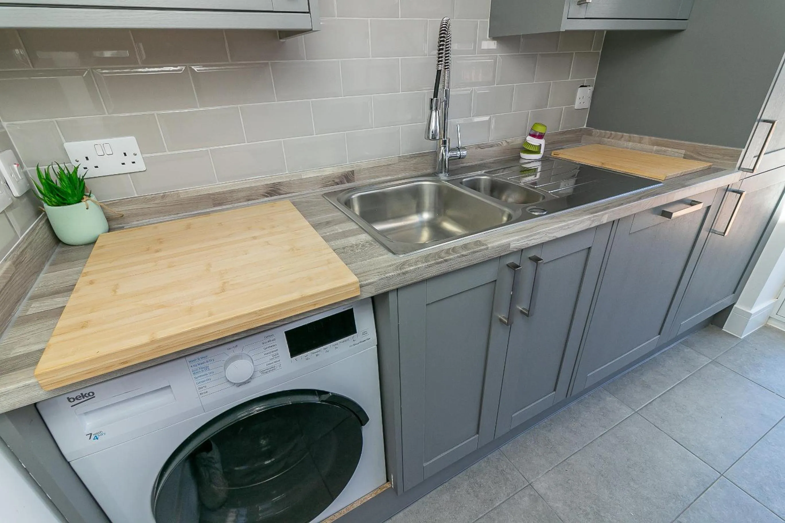 Kitchen or kitchenette in Archers House