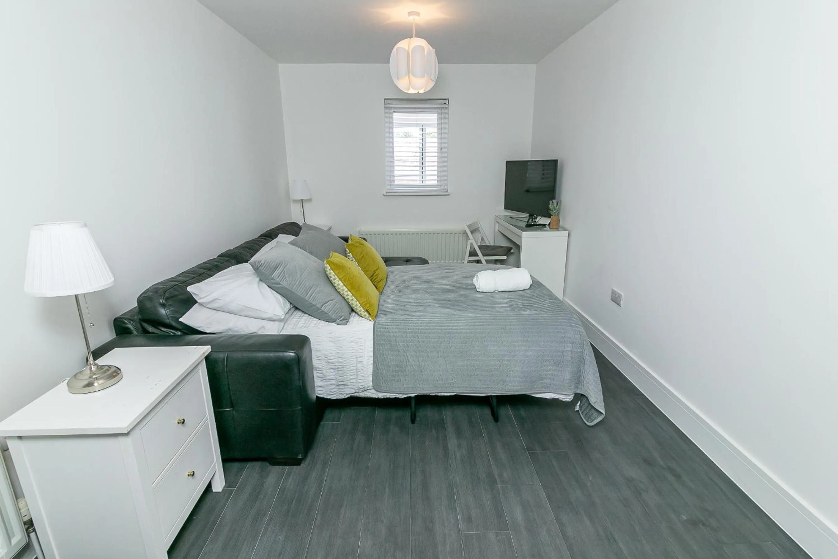 Bedroom, Bed in Archers House