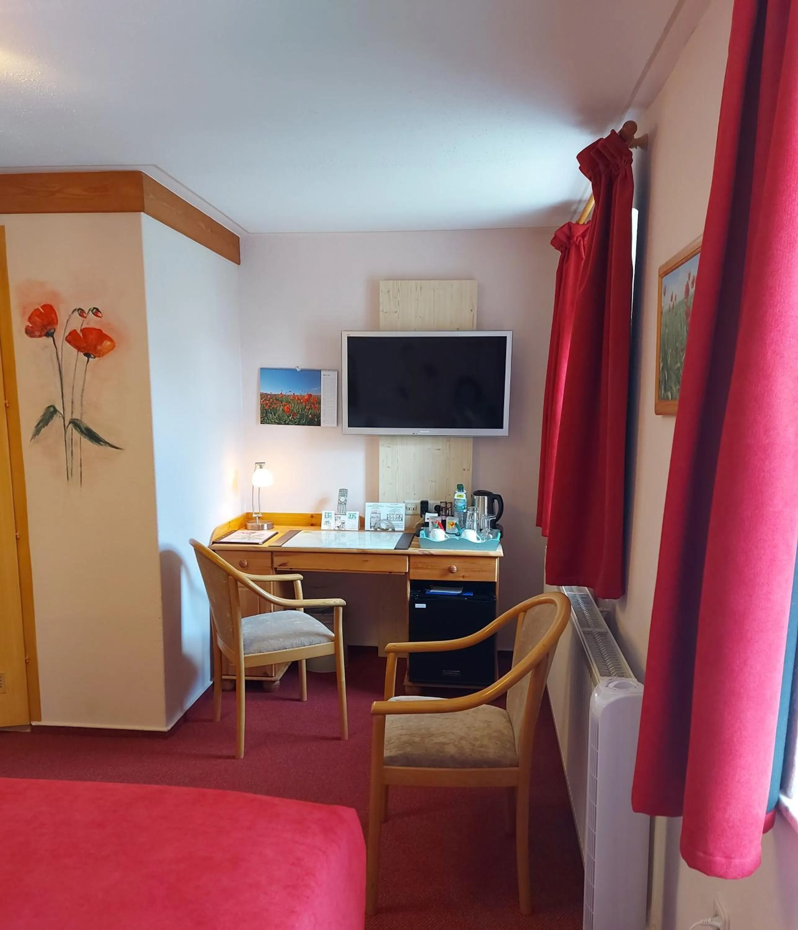 TV and multimedia, Bed in Logis L Auberge Gutshof