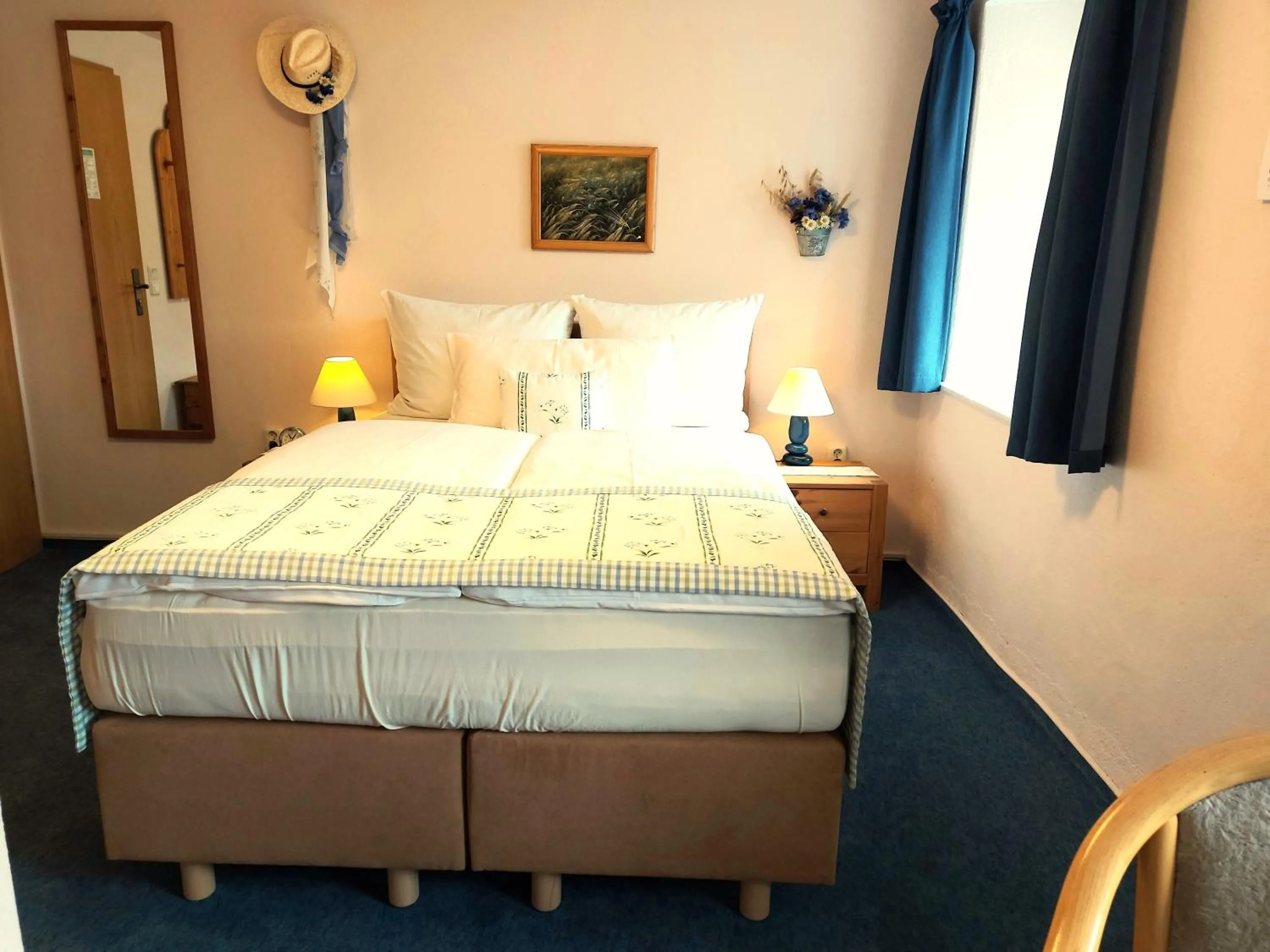 Bed in Logis L Auberge Gutshof