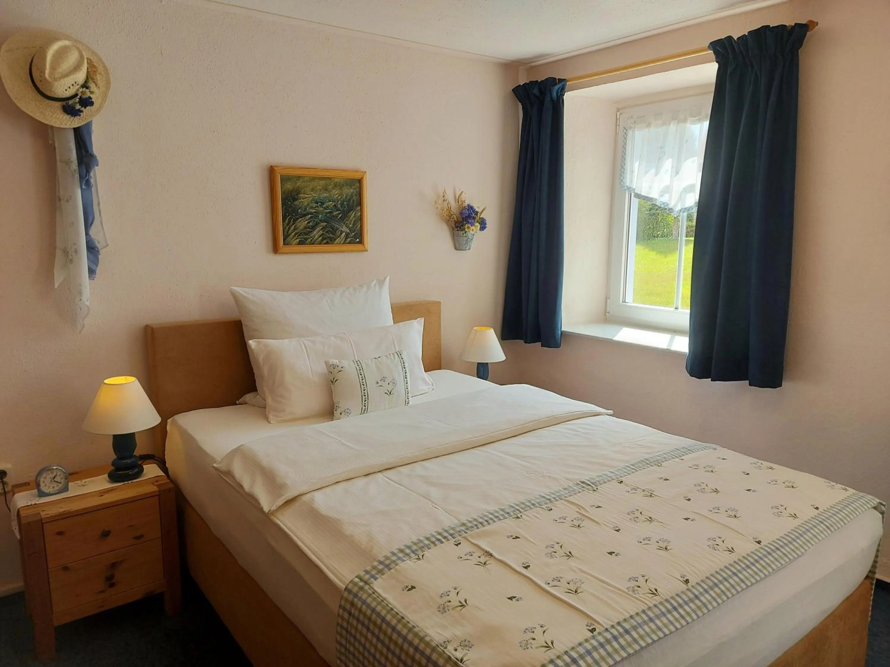 Bed in Logis L Auberge Gutshof