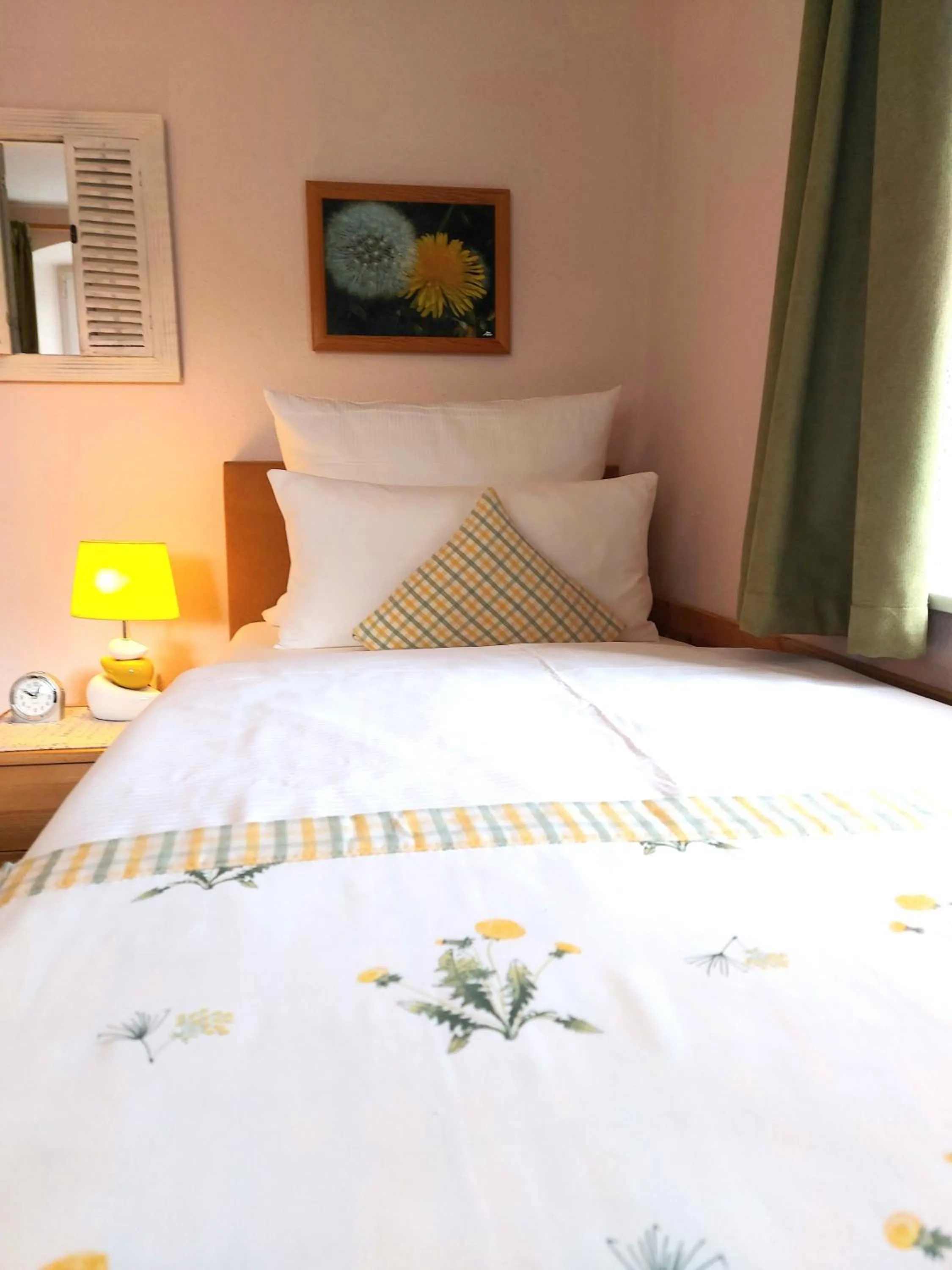 Bed in Logis L Auberge Gutshof