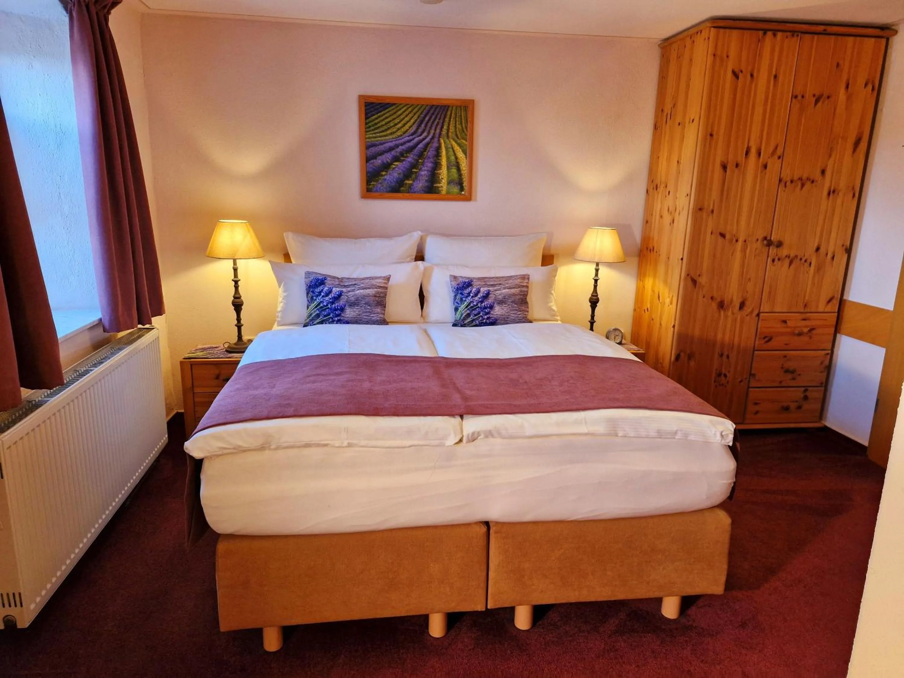 Bed in Logis L Auberge Gutshof