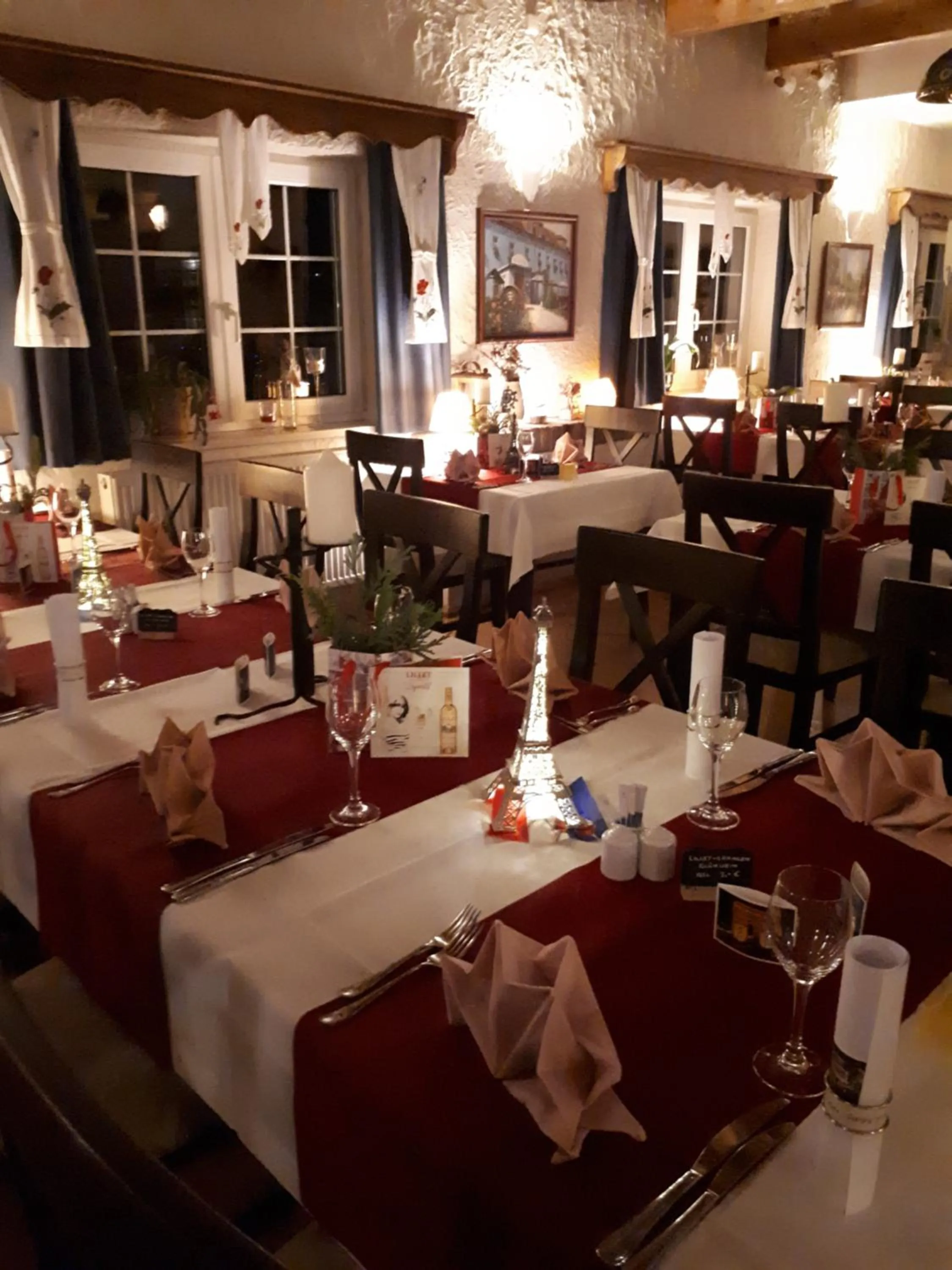 Restaurant/places to eat in Logis L Auberge Gutshof