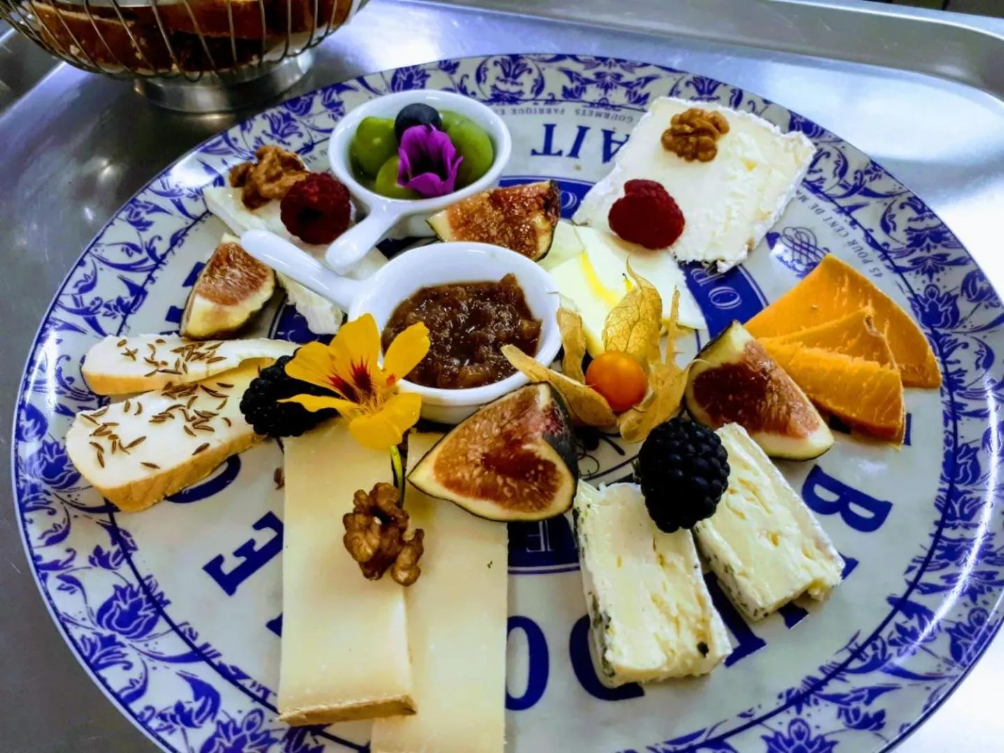 Food and drinks in Logis L Auberge Gutshof