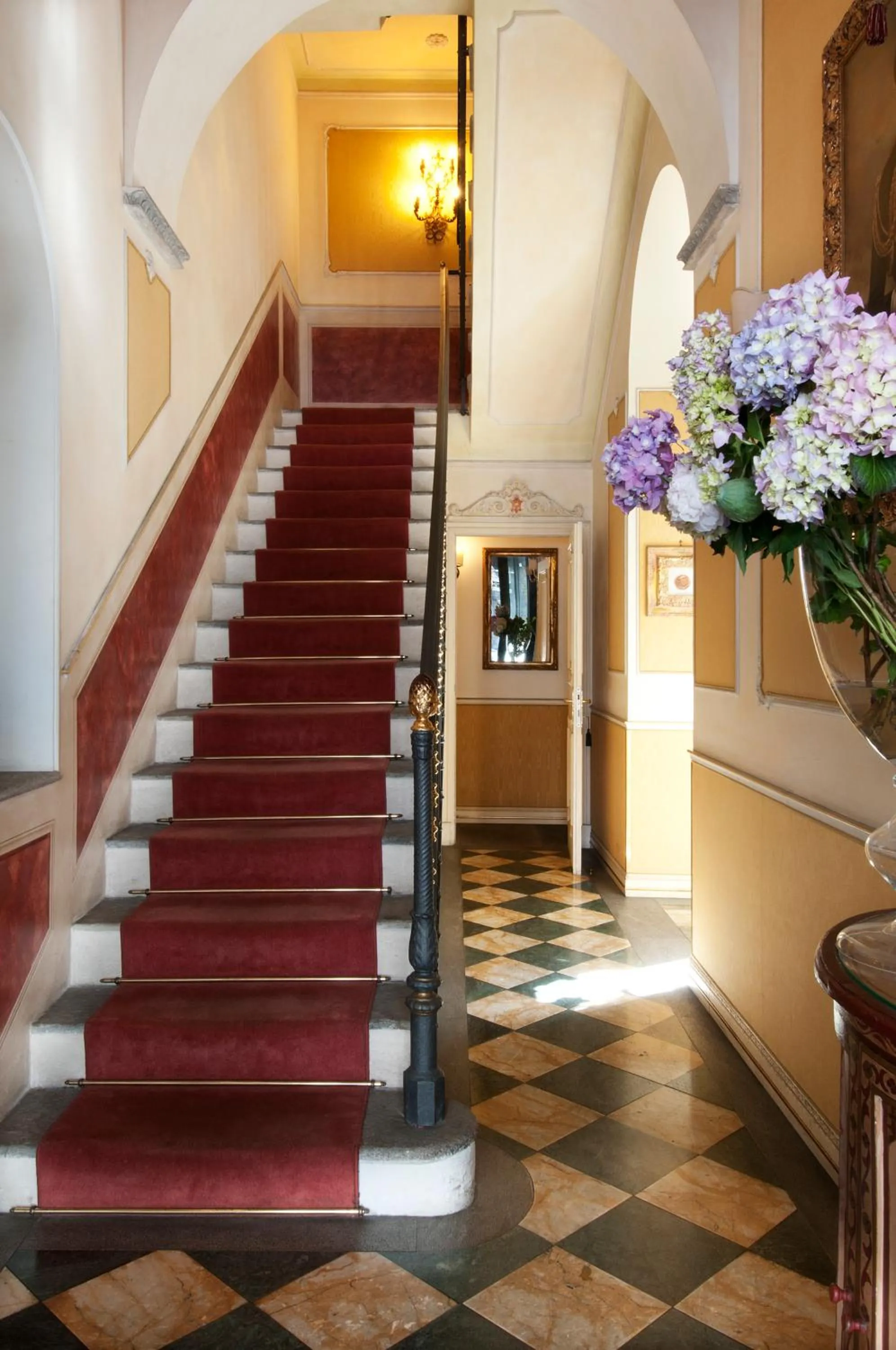 Decorative detail in Petit Palais Hotel De Charme