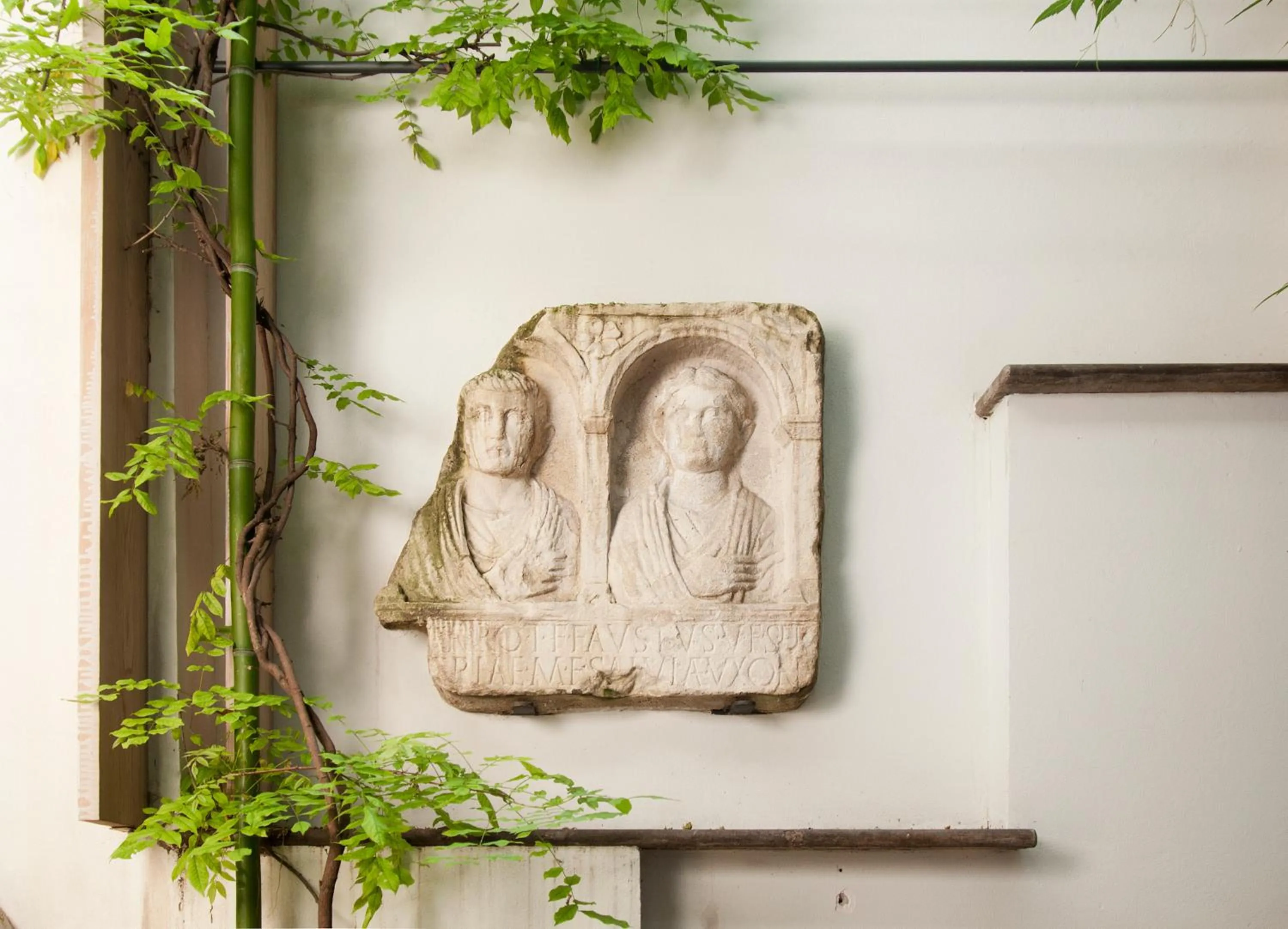 Decorative detail in Petit Palais Hotel De Charme