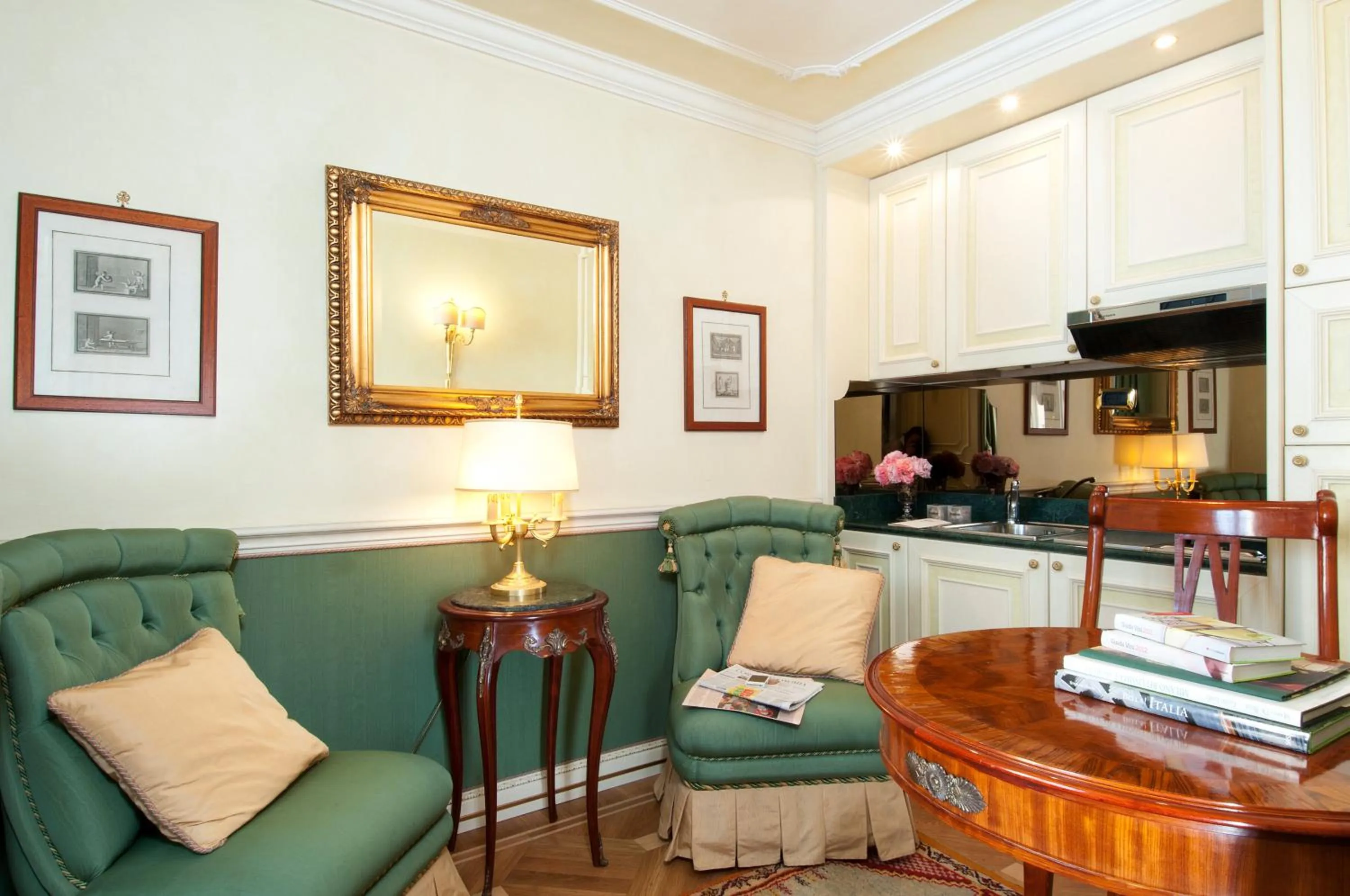 Seating area in Petit Palais Hotel De Charme