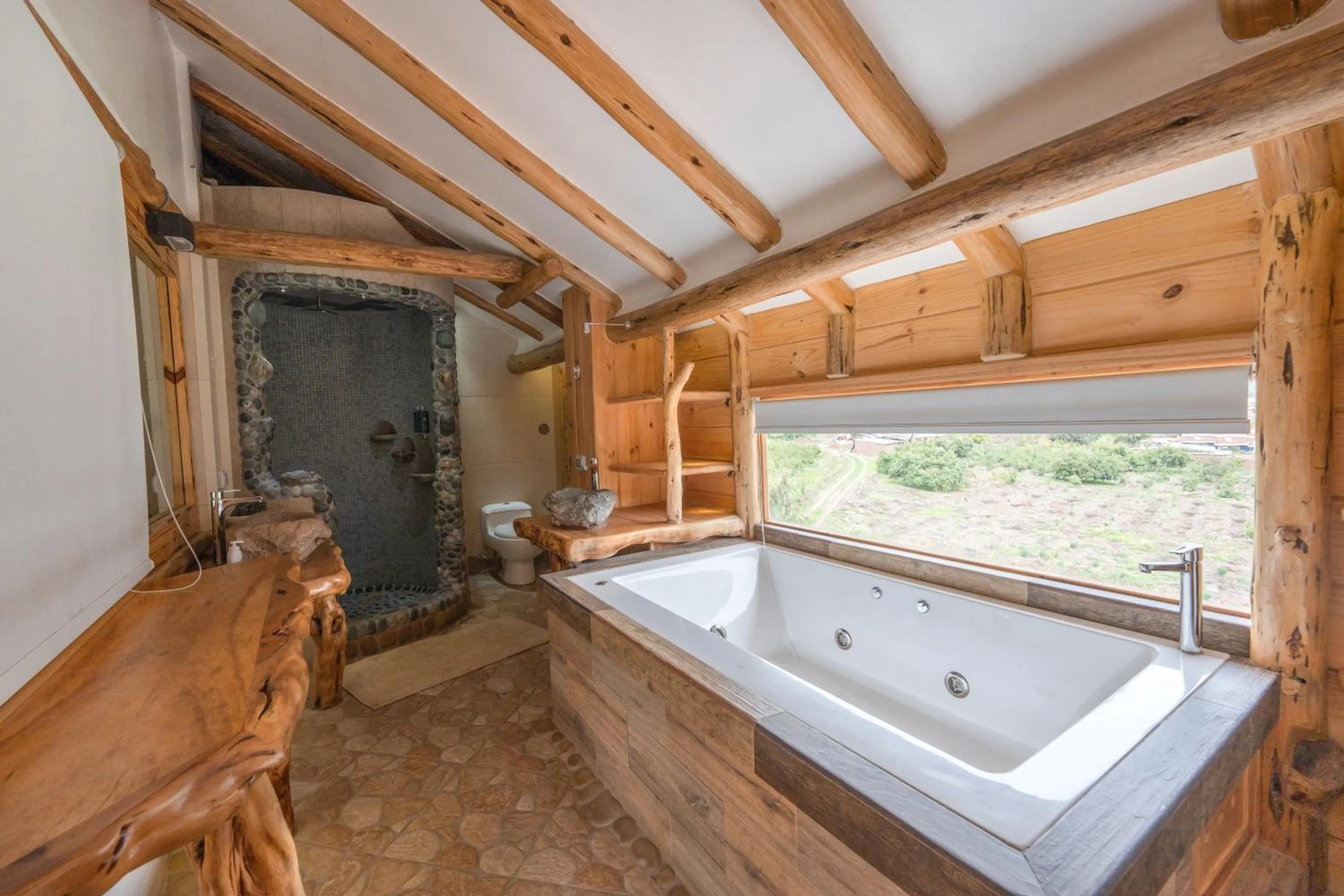 Hot Tub in CASA RAIZ Handmade House Luxury Stay