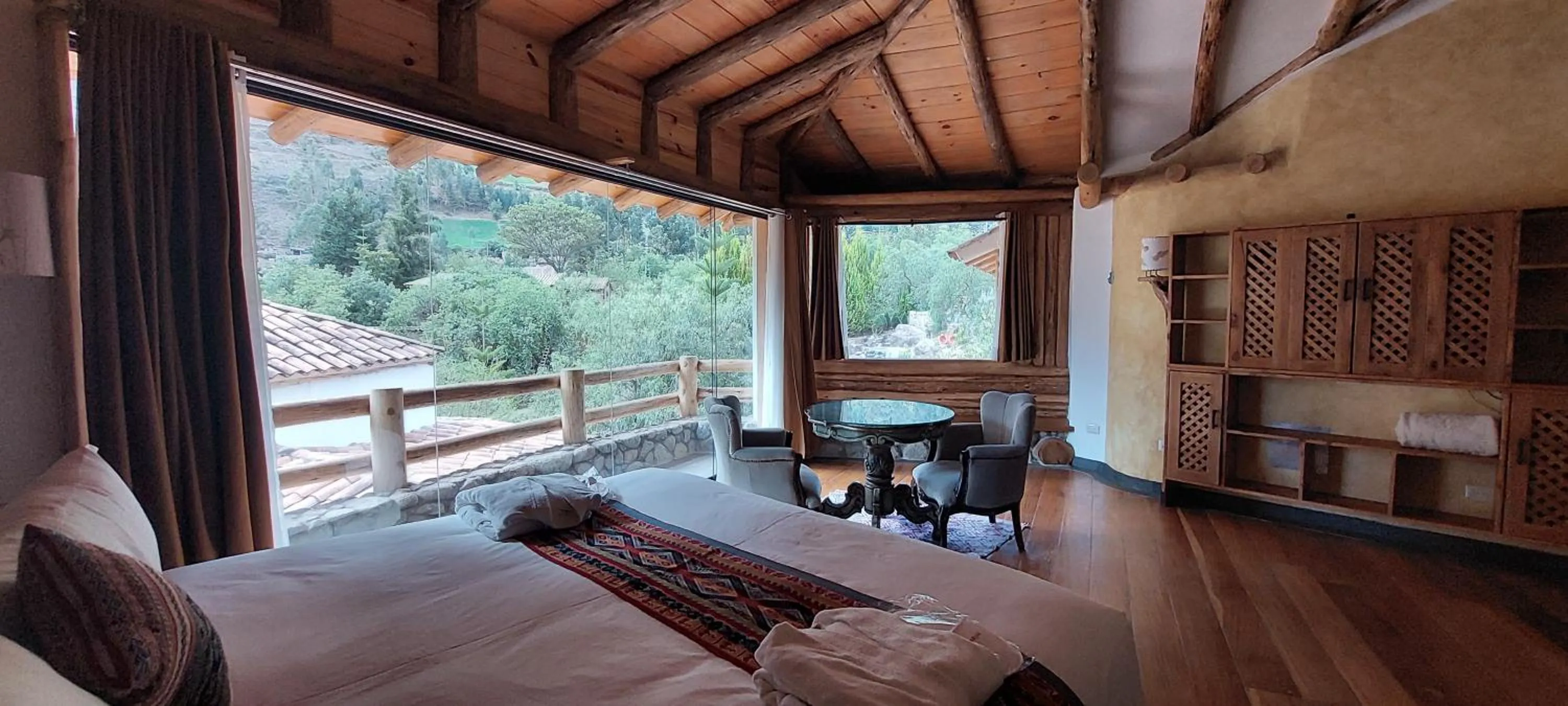 Photo of the whole room in CASA RAIZ Handmade House Luxury Stay