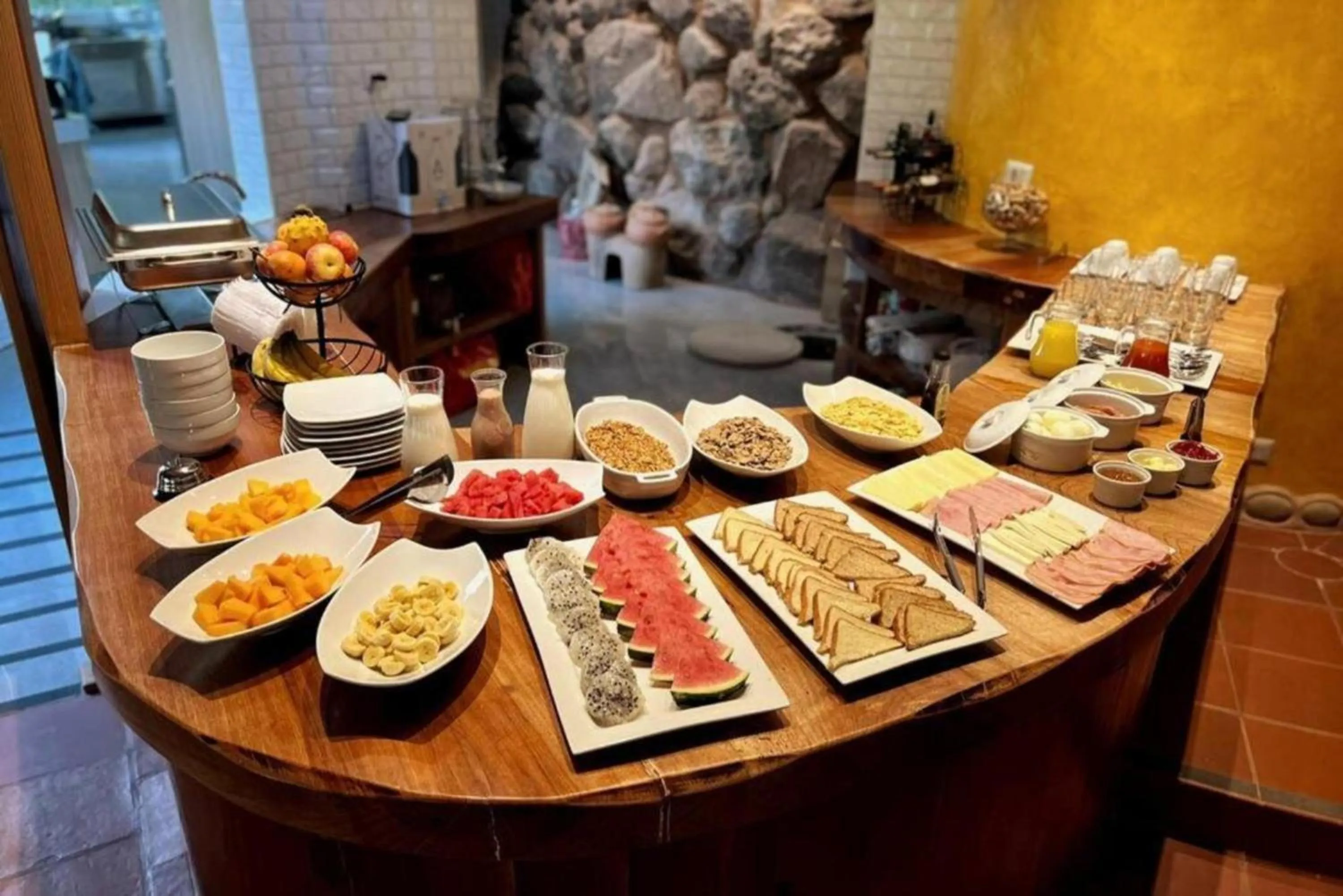 Breakfast in CASA RAIZ Handmade House Luxury Stay