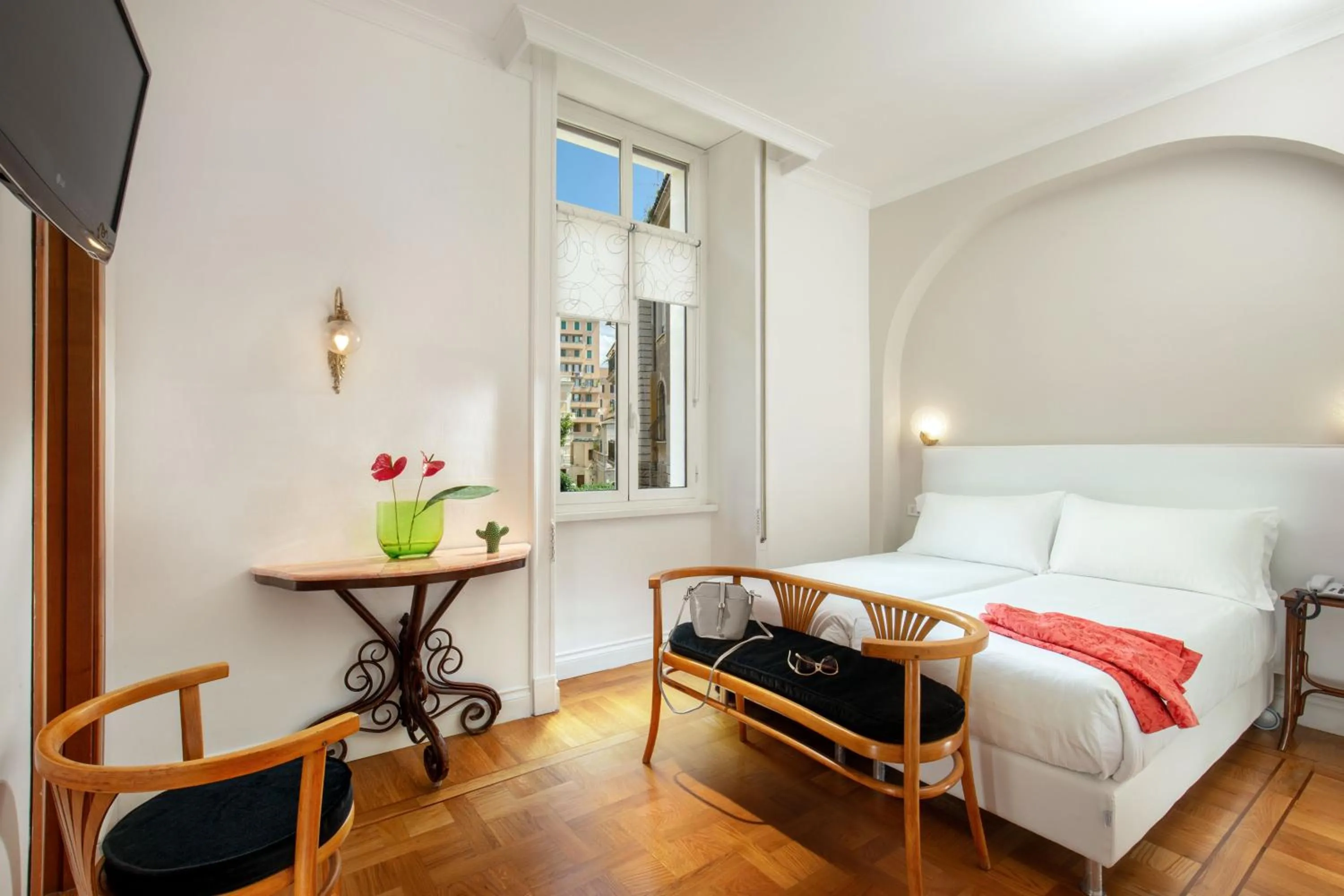 Bed in Hotel Emona Aquaeductus