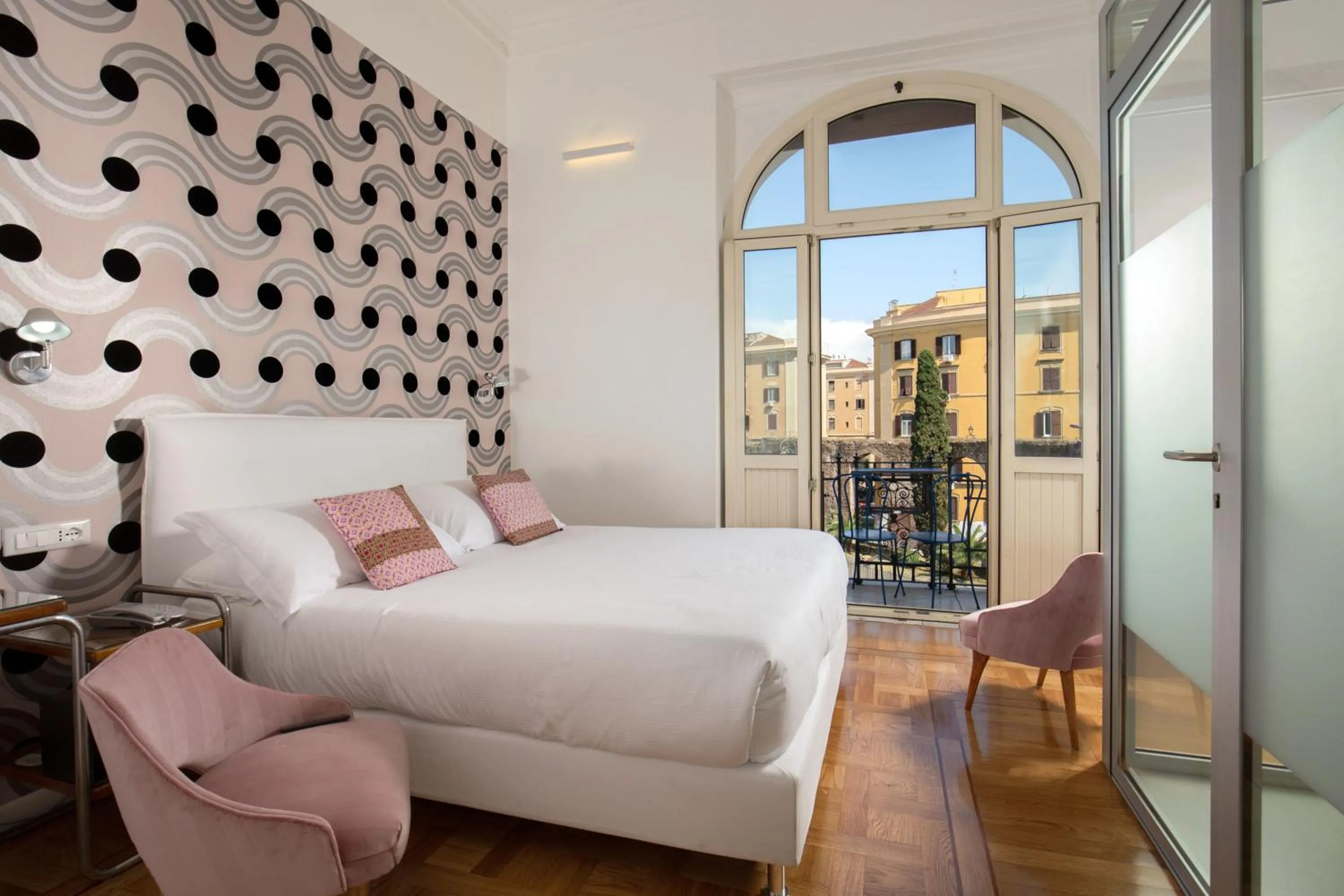 Photo of the whole room, Bed in Hotel Emona Aquaeductus