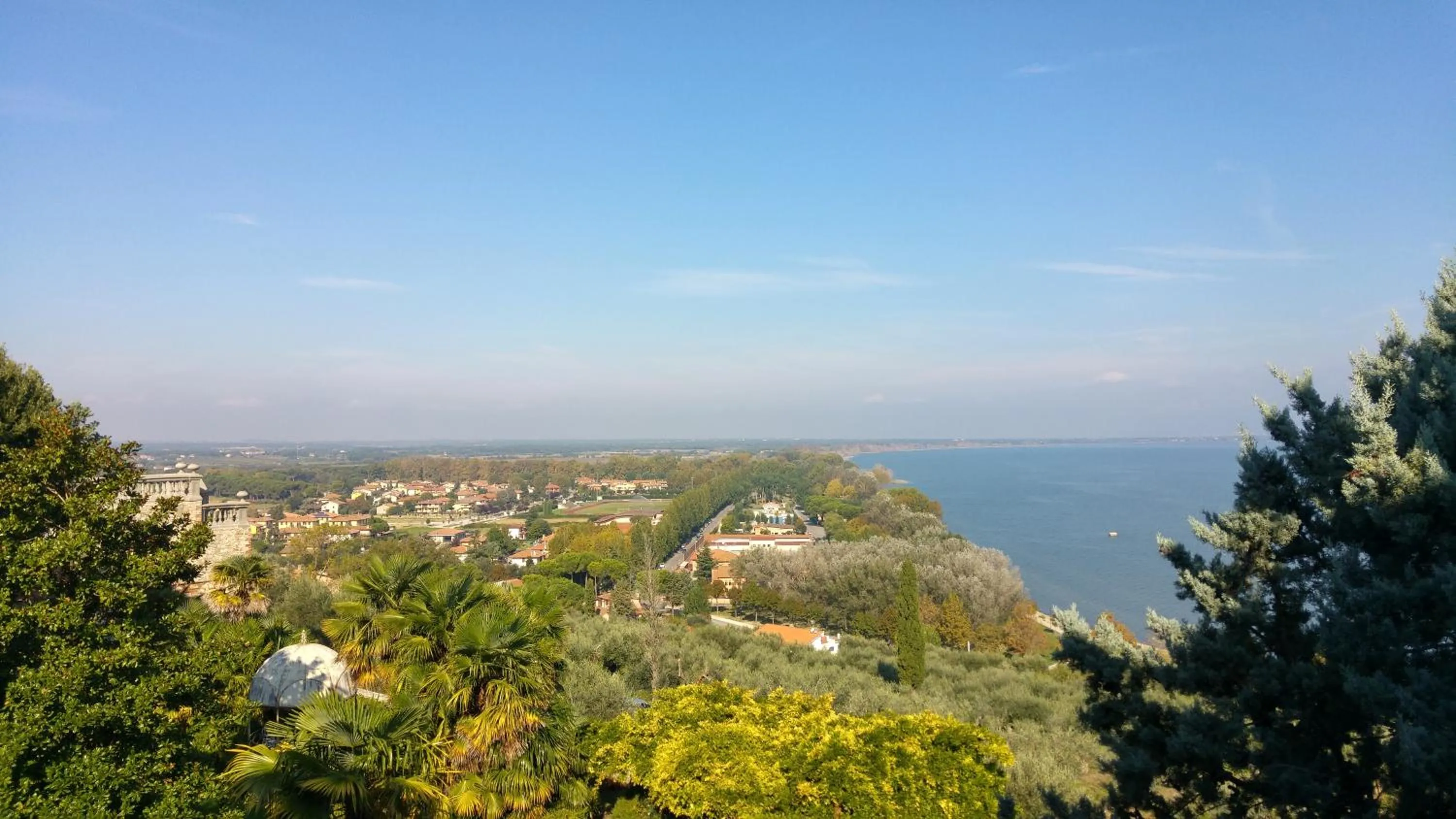 Lake view in Hotel Aganoor