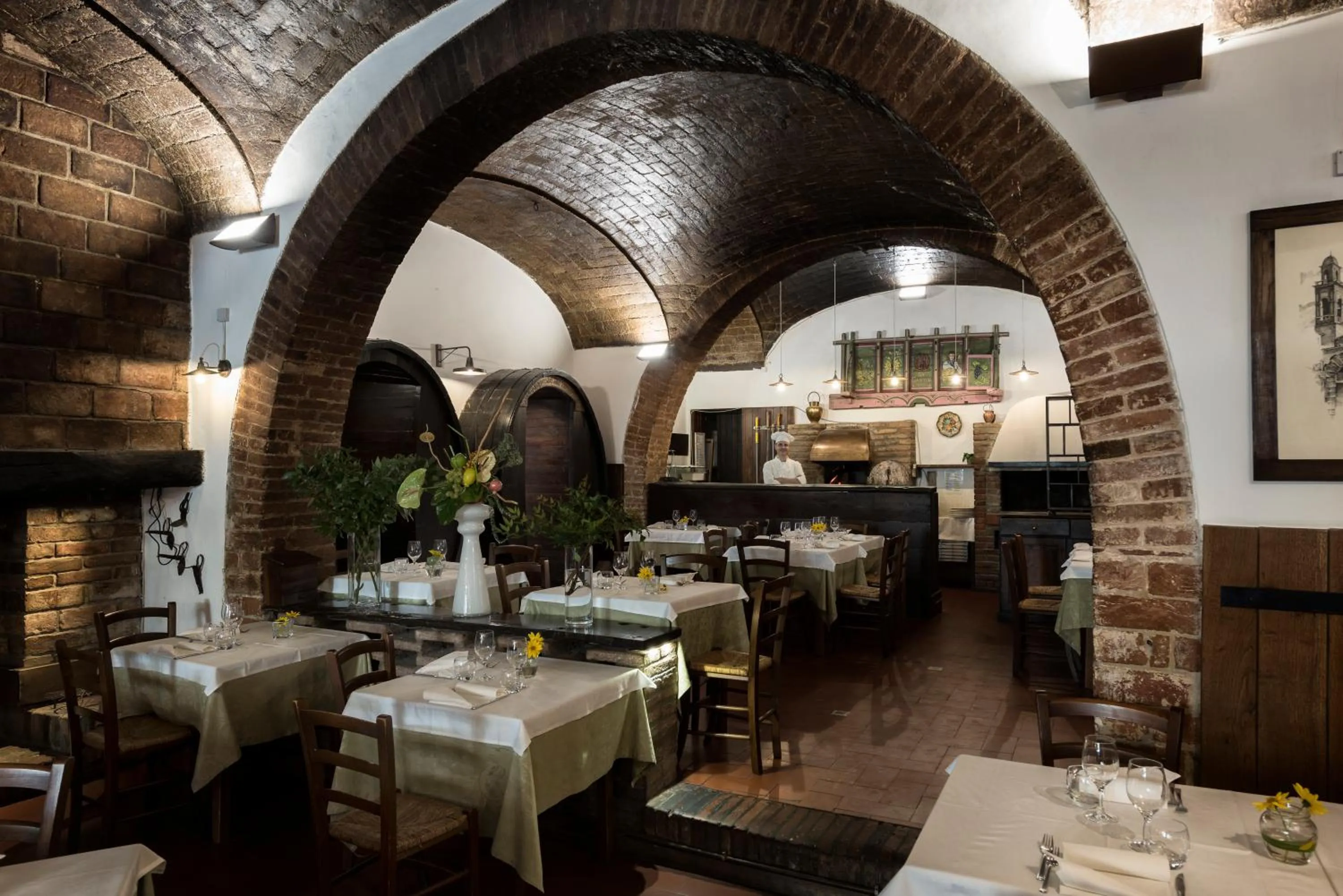 Restaurant/places to eat in Hotel Aganoor