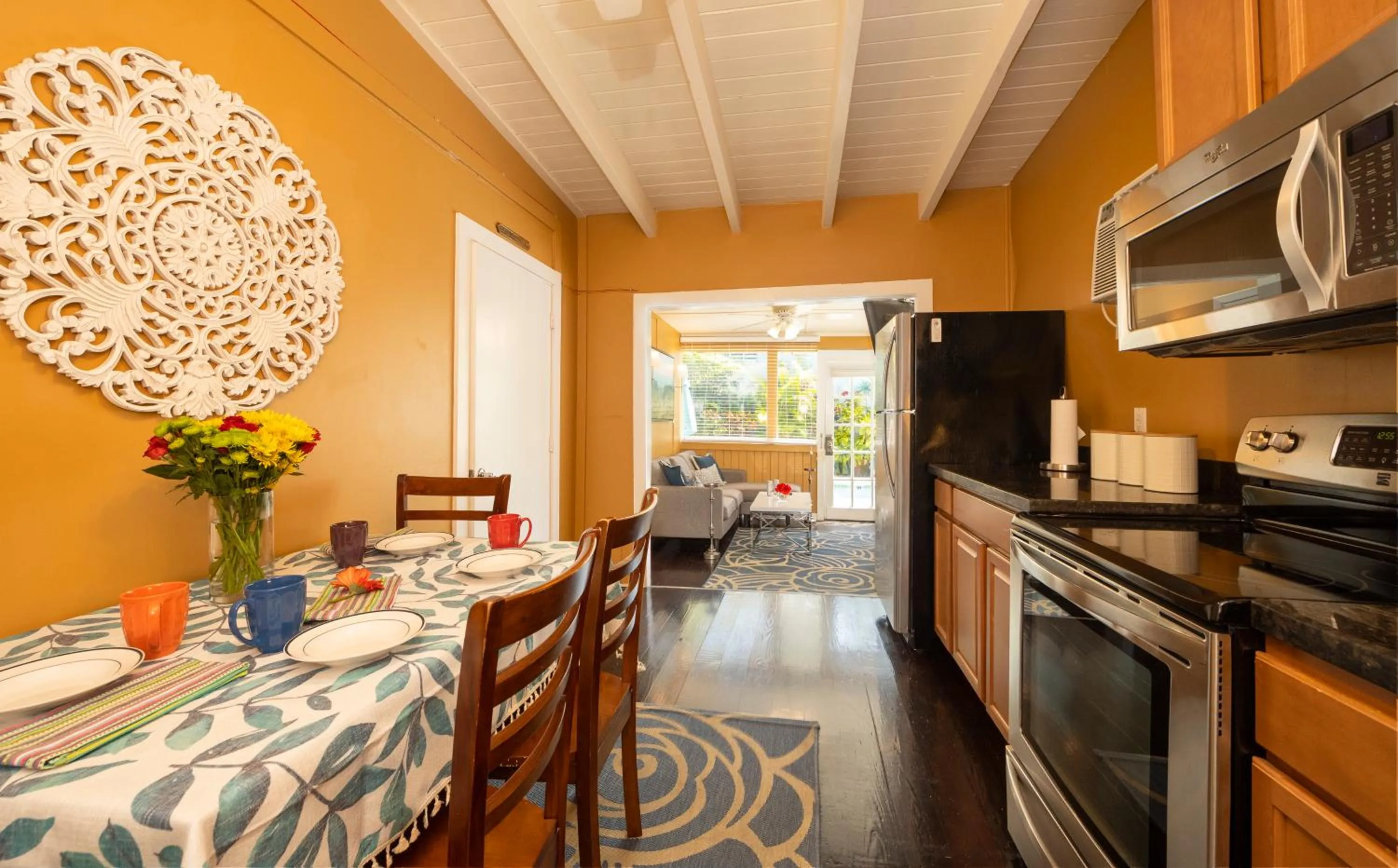 Kitchen or kitchenette in Rose Lane Villas