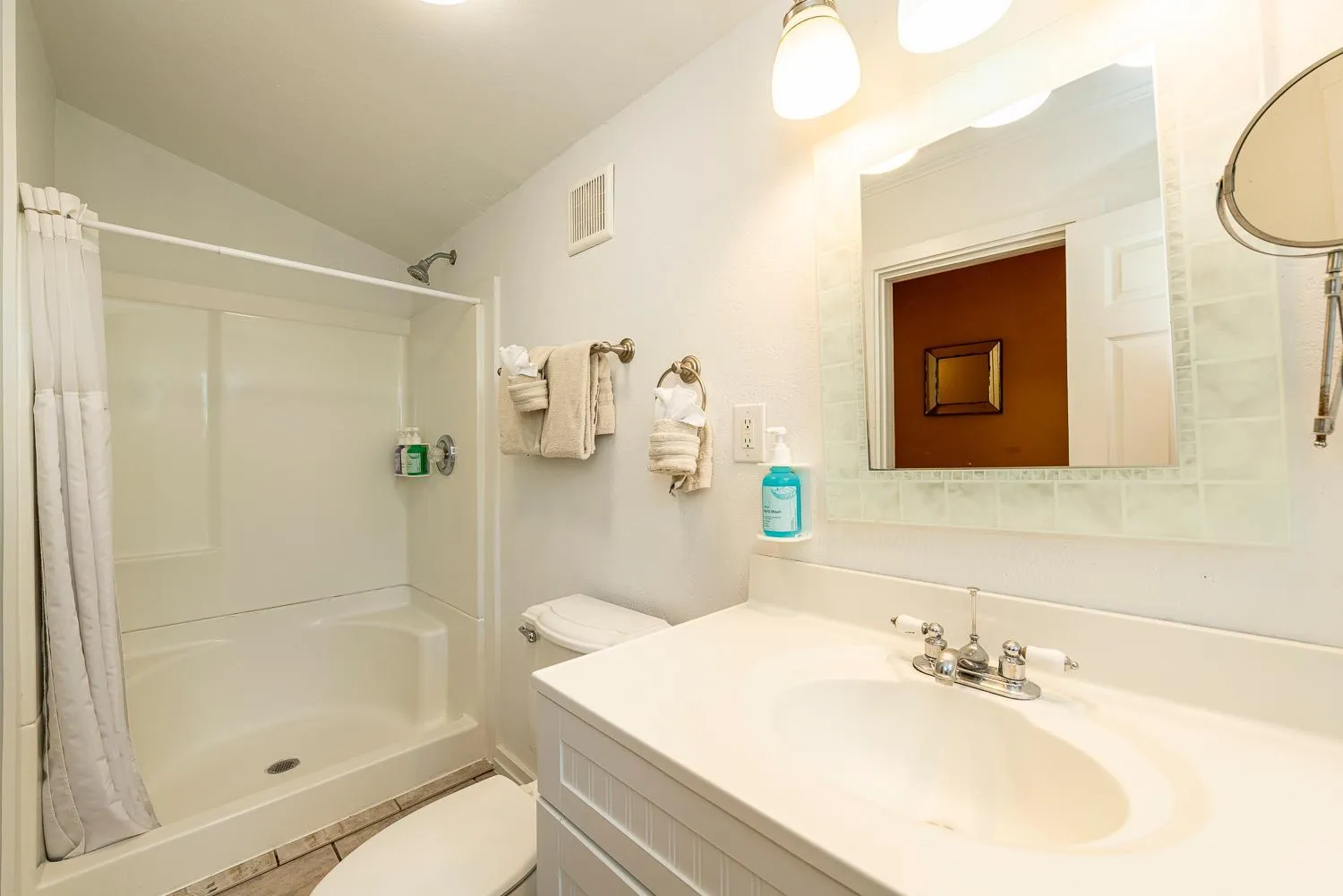 Shower in Rose Lane Villas