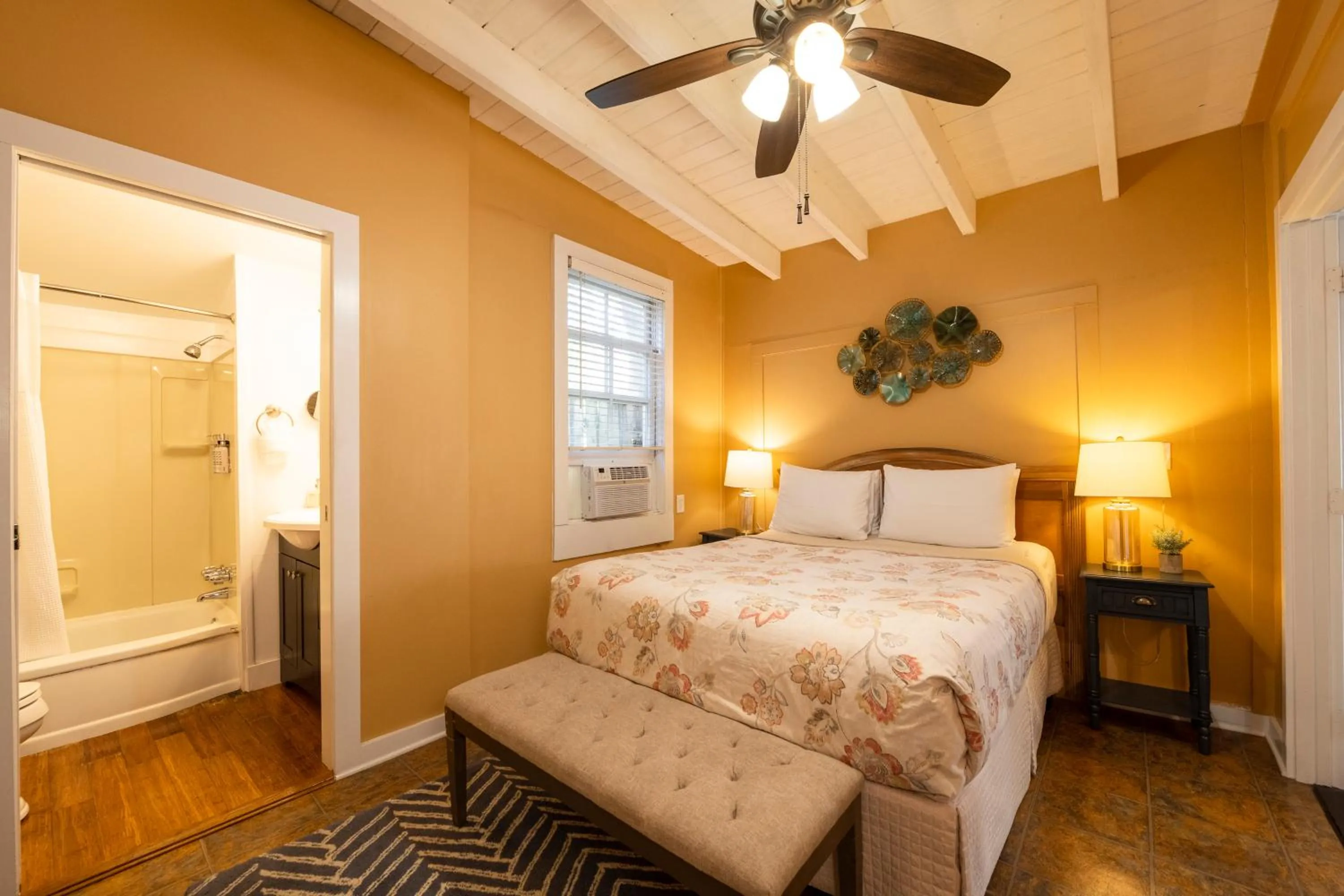 Property building, Bed in Rose Lane Villas