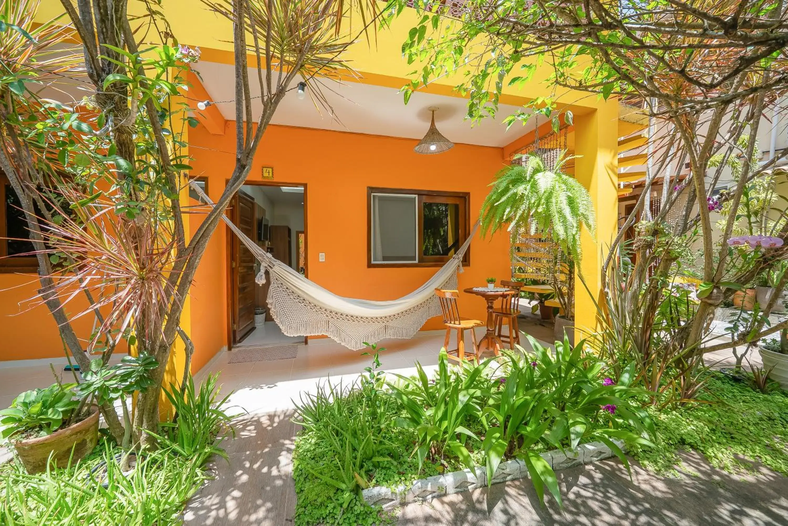 Triple Room with Balcony in Pousada Som dos Pássaros Triple Room with Balcony in Pousada Som dos Pássaros