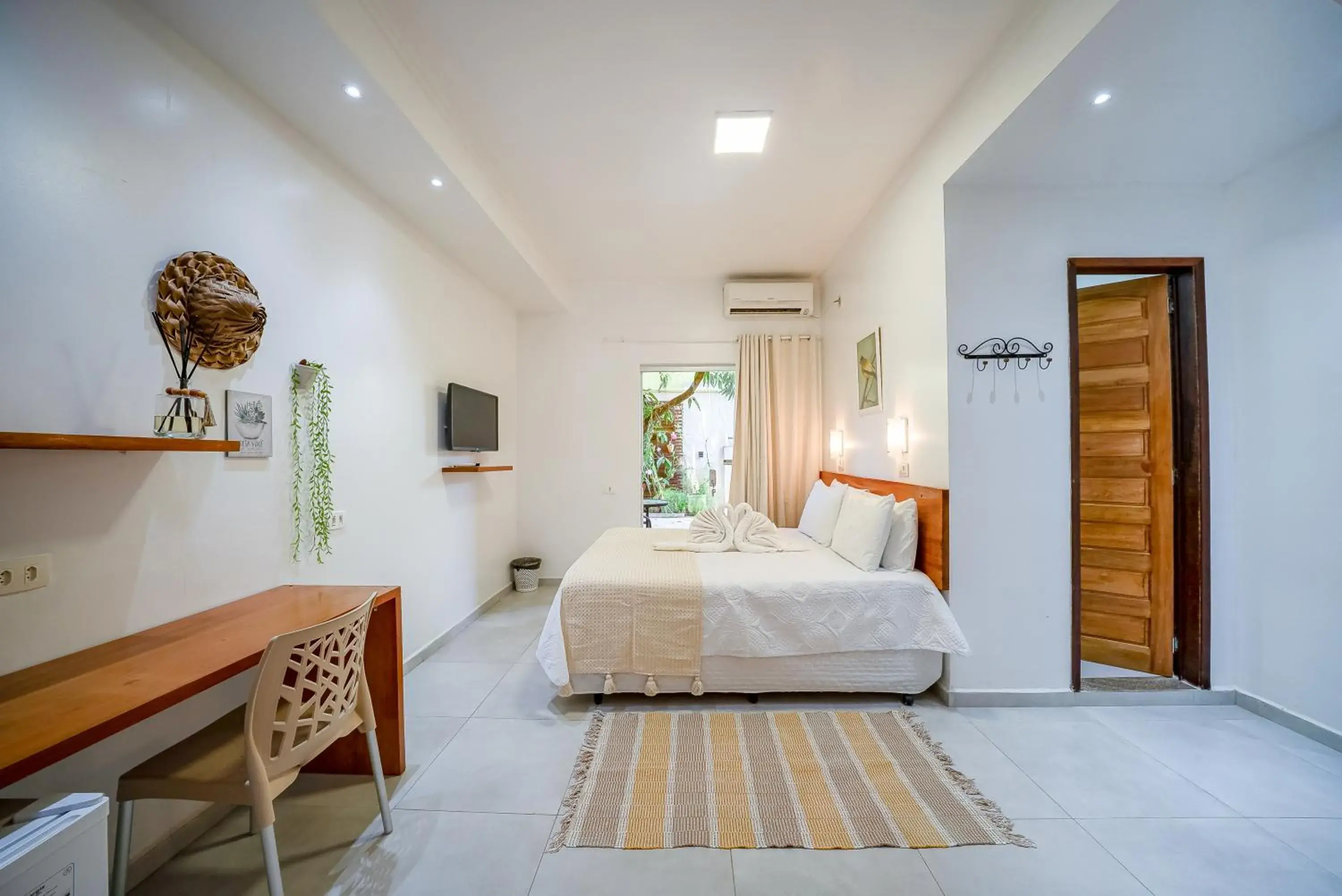 Standard Double Room with Balcony in Pousada Som dos Pássaros Standard Double Room with Balcony in Pousada Som dos Pássaros