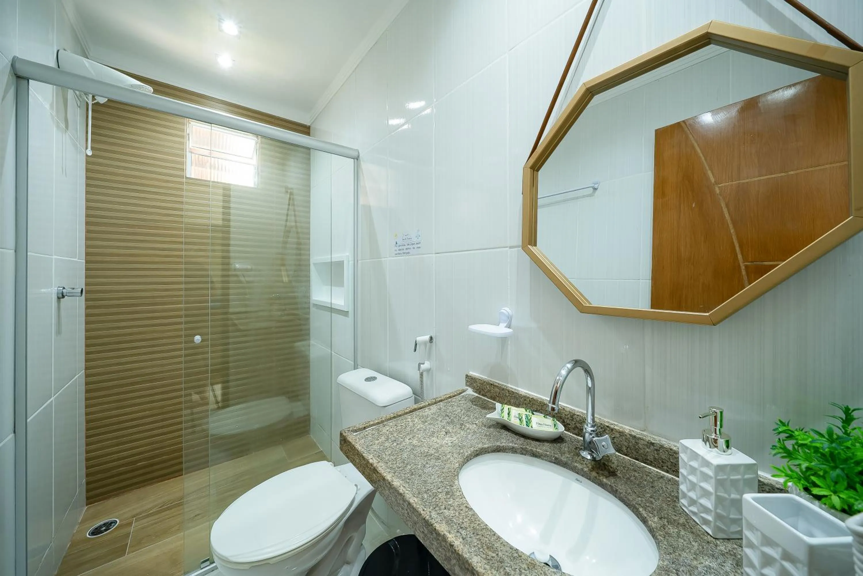 Shower in Pousada Som dos Pássaros