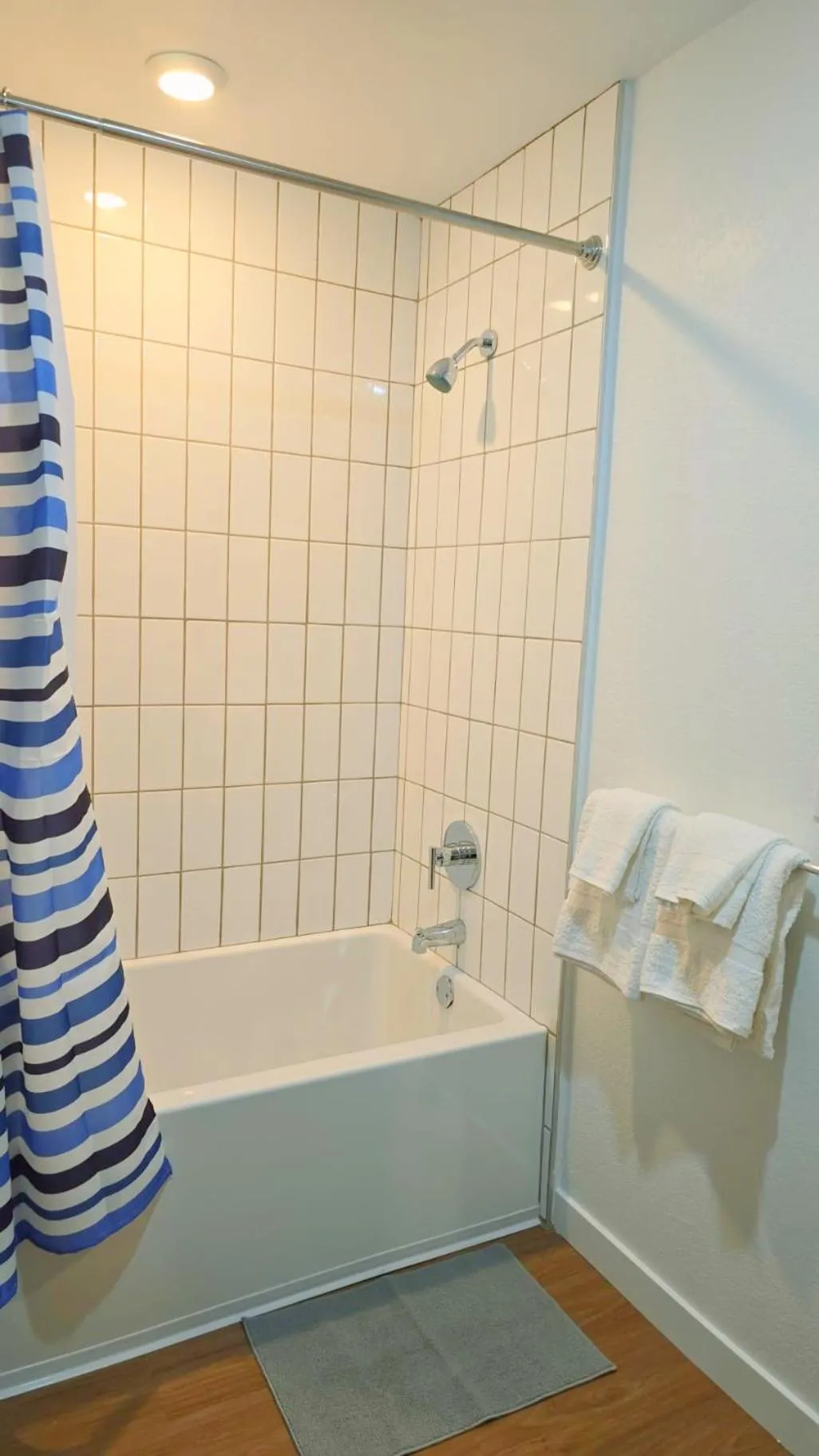 Shower in StaysPro - Cityscape Luxury Rental Homes in the Heart of Los Angeles