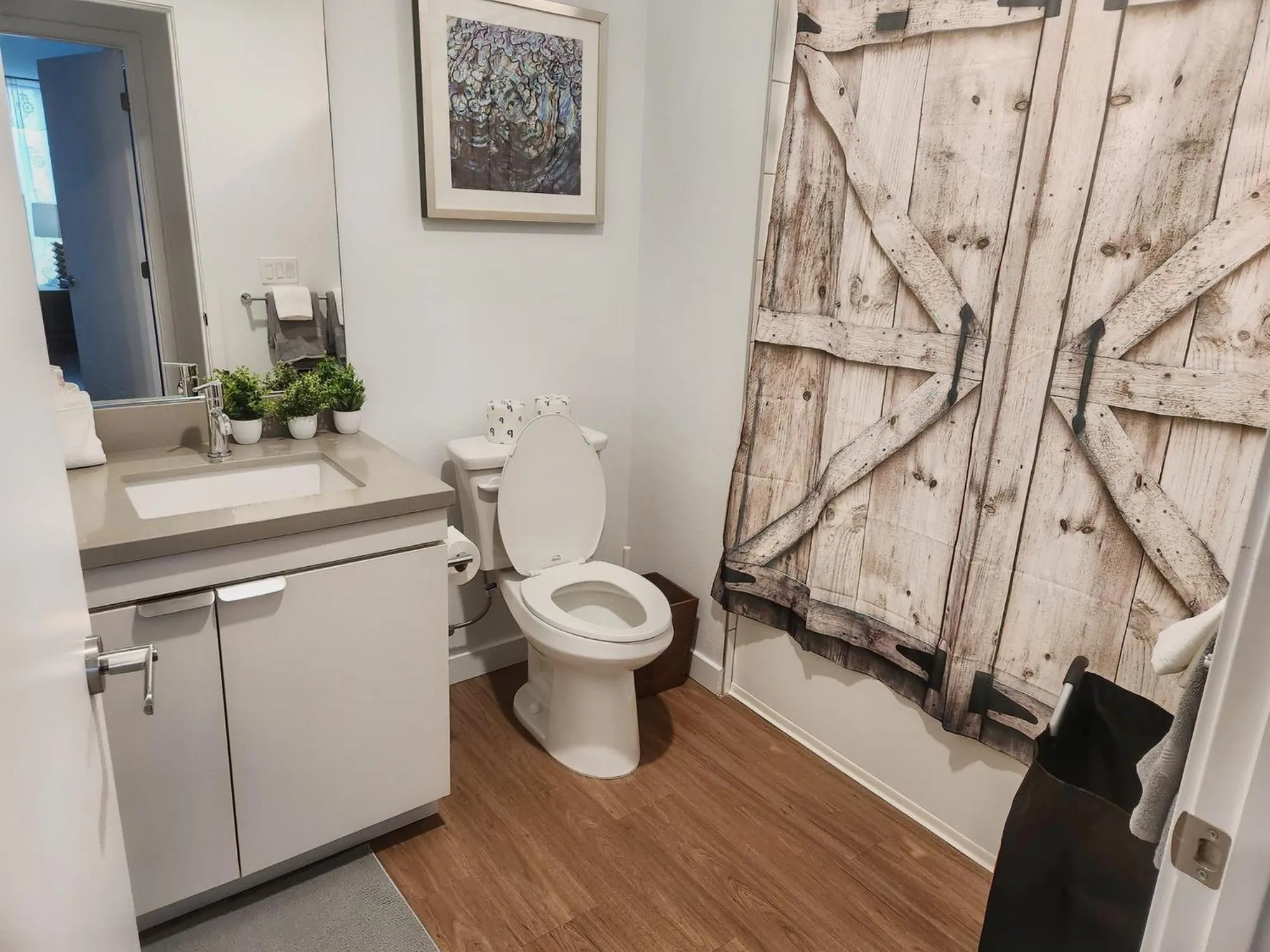 Bathroom in StaysPro - Cityscape Luxury Rental Homes in the Heart of Los Angeles