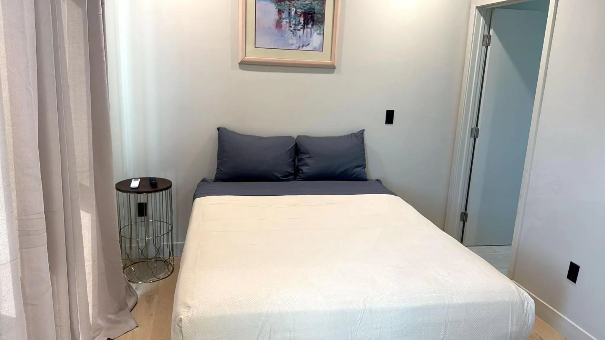 Bed in StaysPro - Cityscape Luxury Rental Homes in the Heart of Los Angeles
