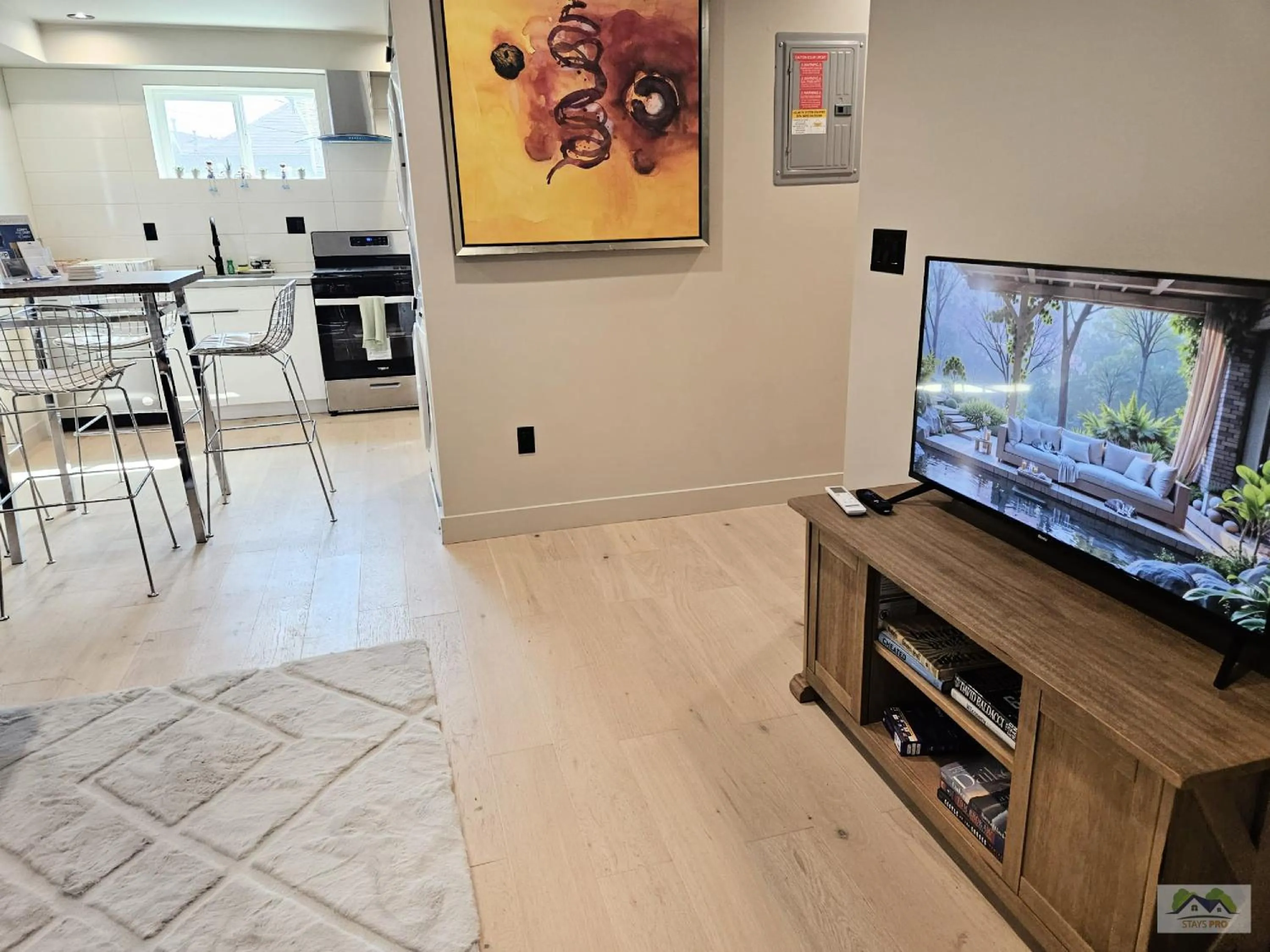 TV and multimedia in StaysPro - Cityscape Luxury Rental Homes in the Heart of Los Angeles