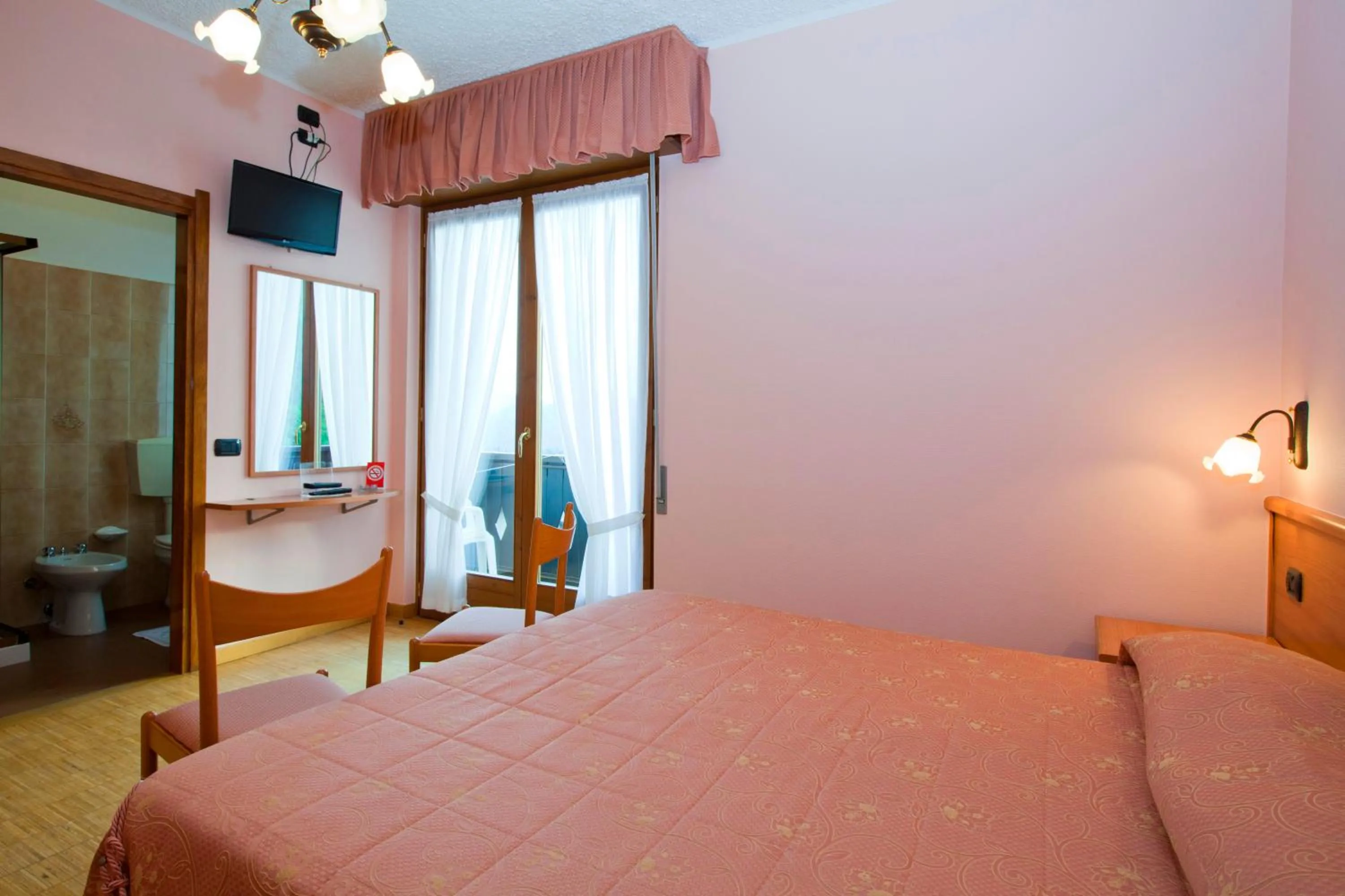 Bedroom, Bed in Hotel Migliorati