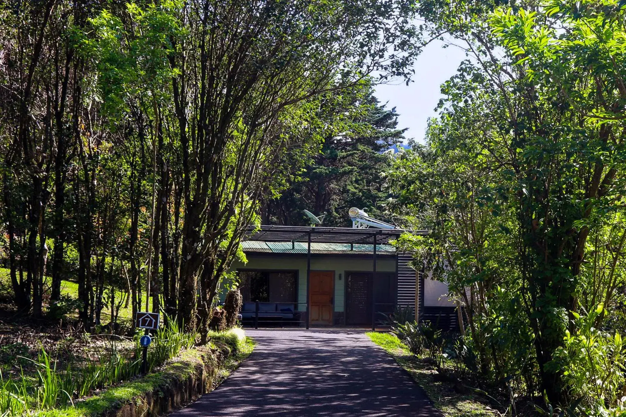 Deluxe Three-Bedroom Cottage in Los Pinos Cabins & Reserve Deluxe Three-Bedroom Cottage in Los Pinos Cabins & Reserve