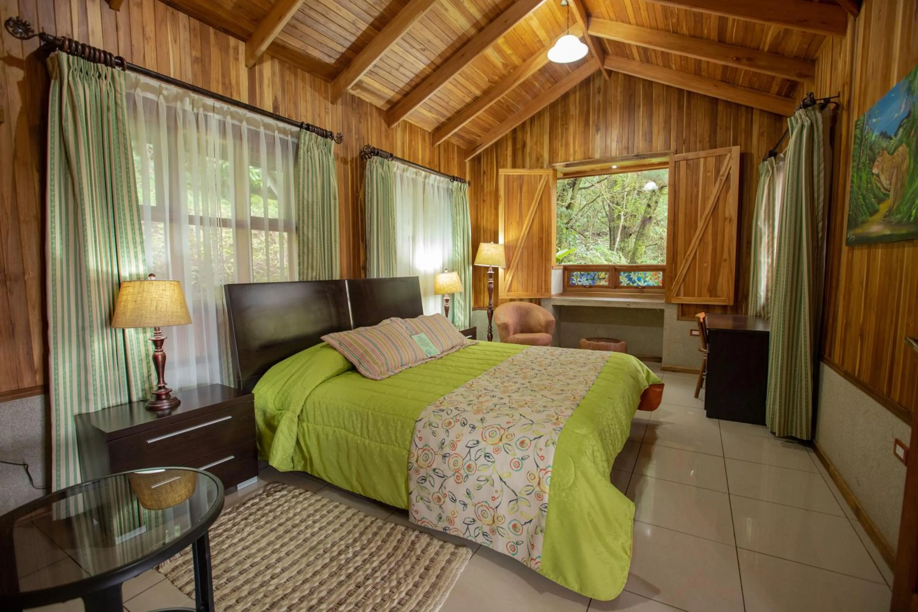 Patio, Bed in Los Pinos Cabins & Reserve