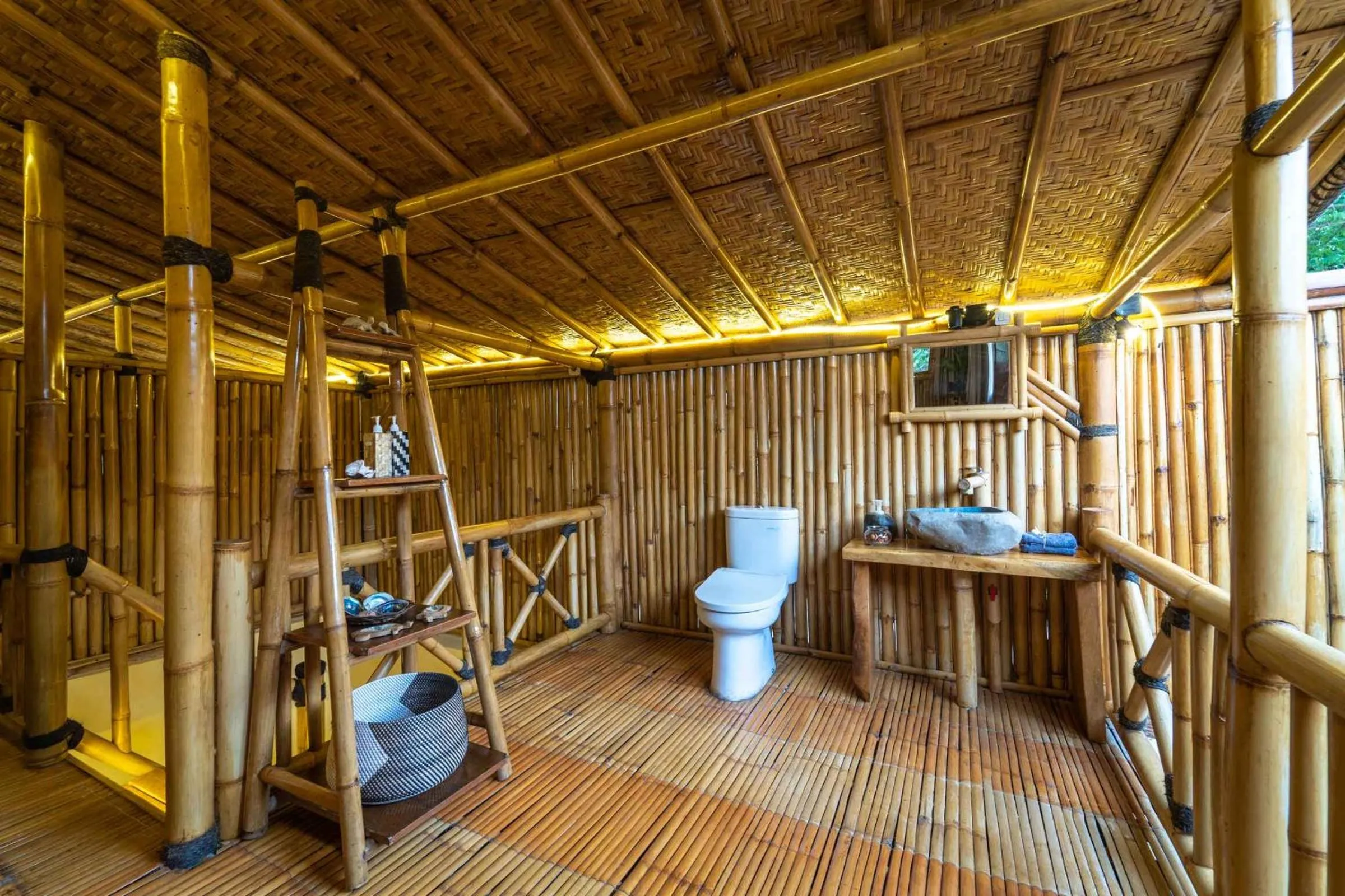 Bathroom in Catappa Village Lombok