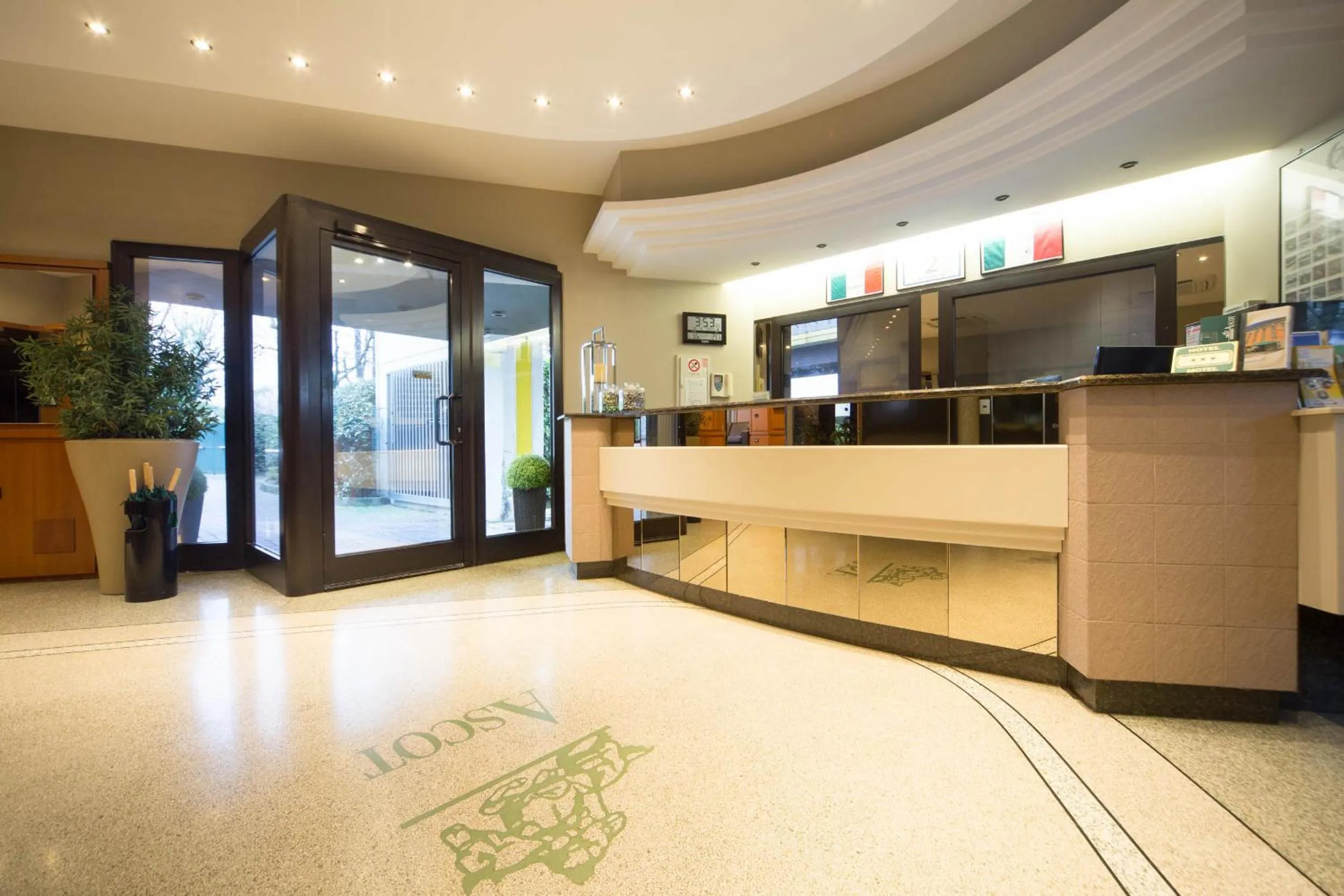 Lobby or reception in Hotel Motel Ascot