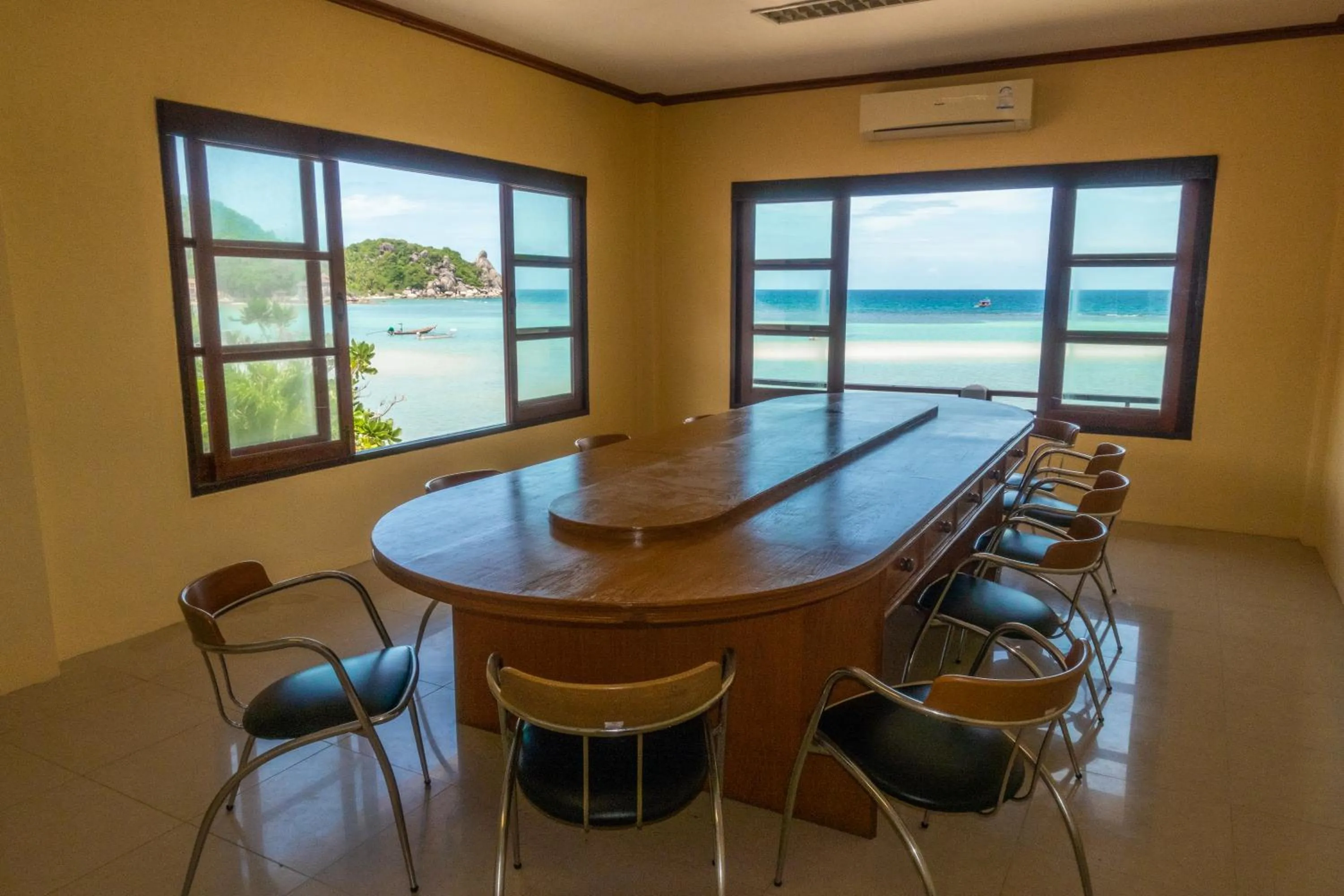 Business facilities in Hydronauts Diving Resort - Koh Tao