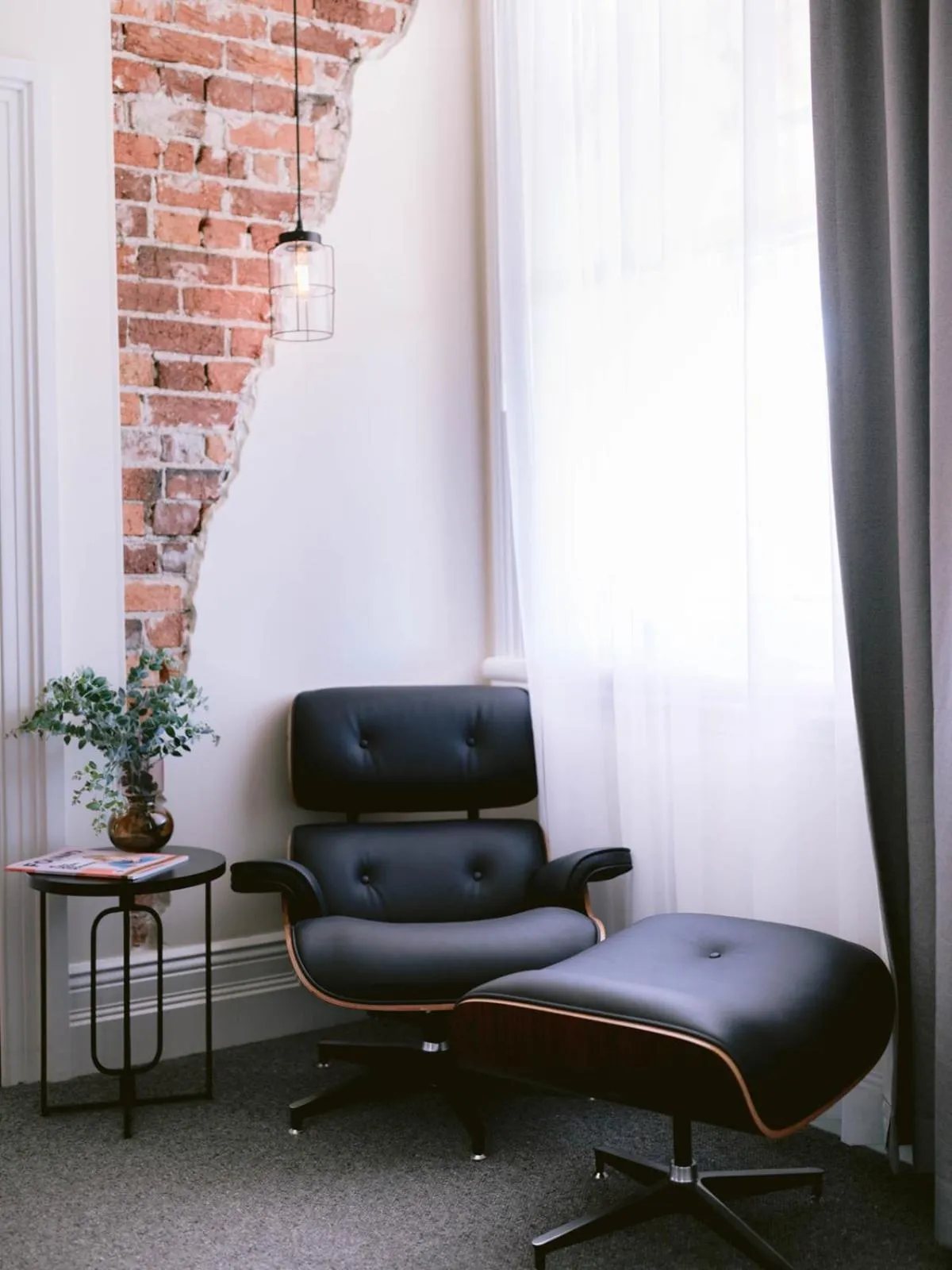 Seating area in Oxford on Otho