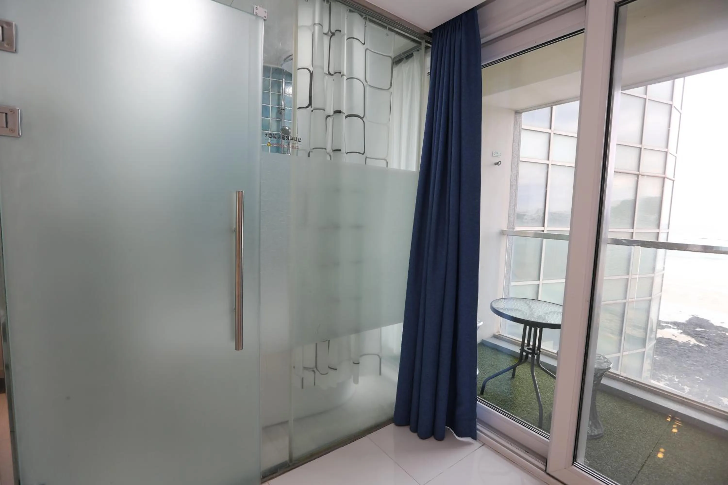 Bathroom in Hamdeok Beach Stay Jeju