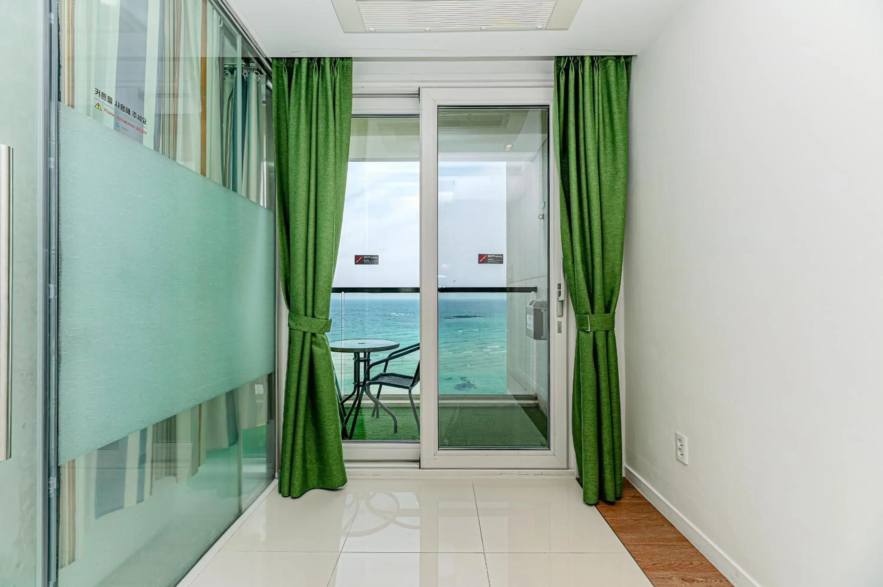 Bed in Hamdeok Beach Stay Jeju