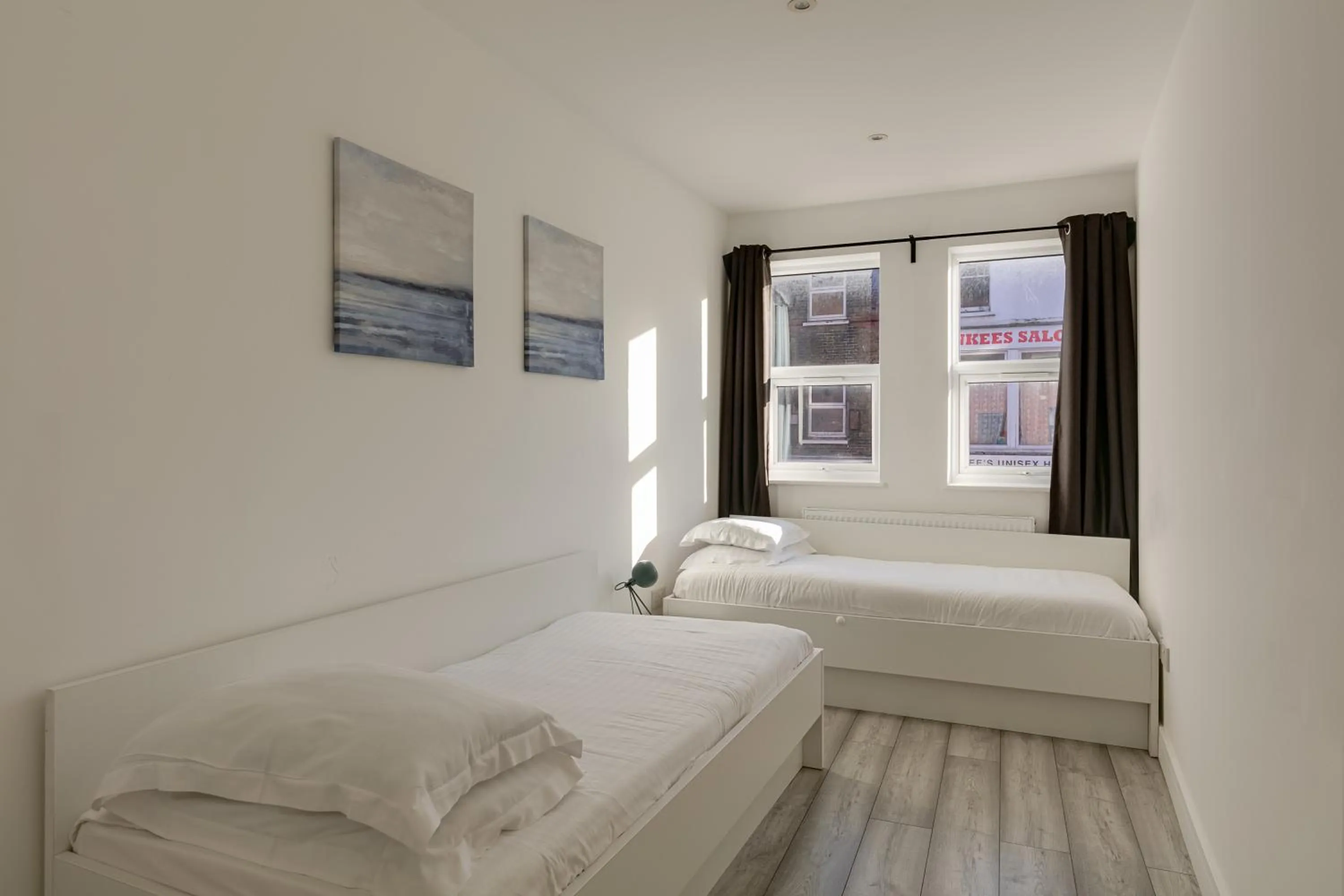 Bedroom, Bed in Charles Hope London Hounslow