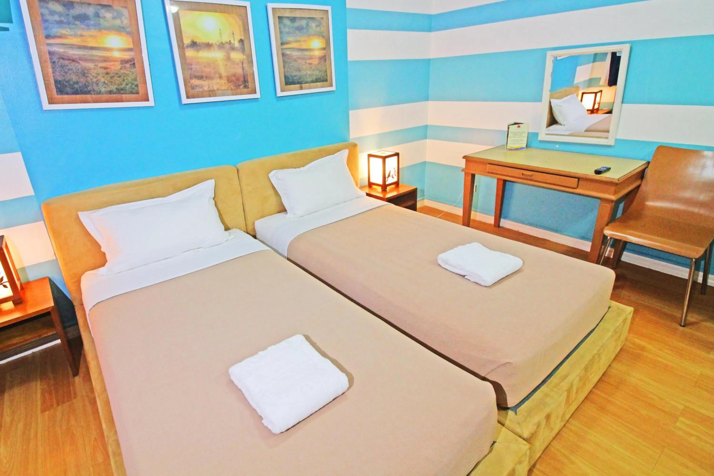 Bed in Caliraya Resort Club