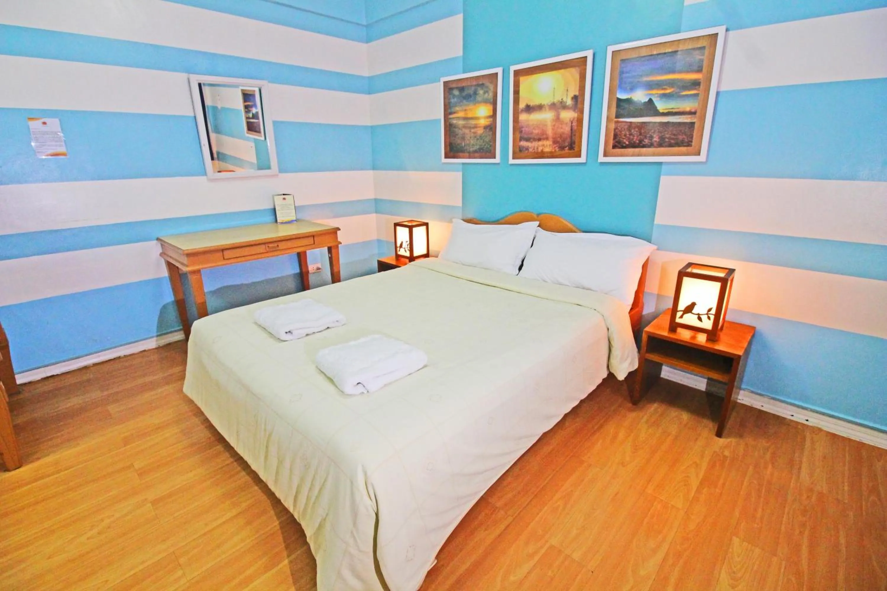 Bed in Caliraya Resort Club