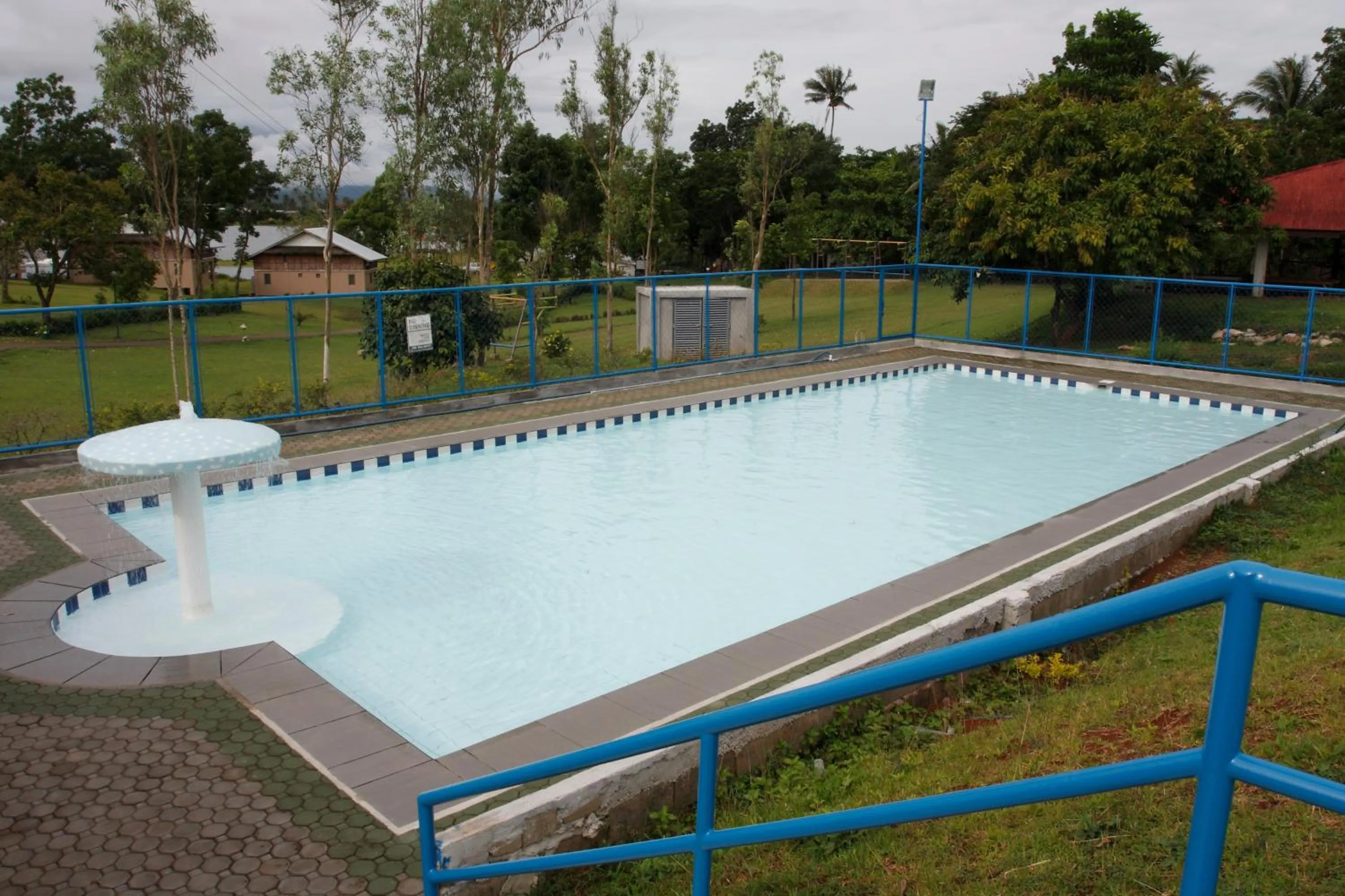 Swimming pool in Caliraya Resort Club