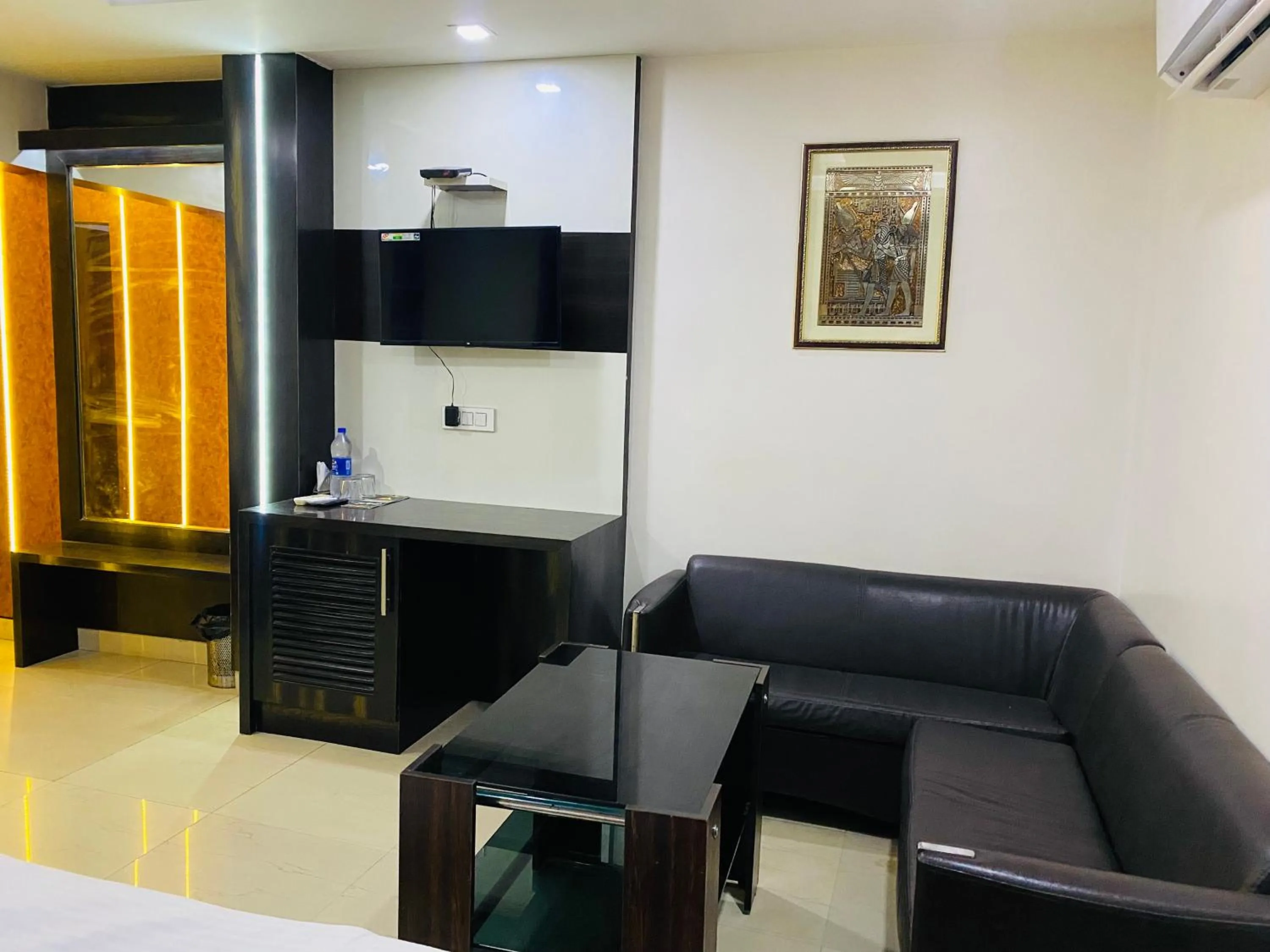 TV and multimedia in Hotel Royal Galaxy