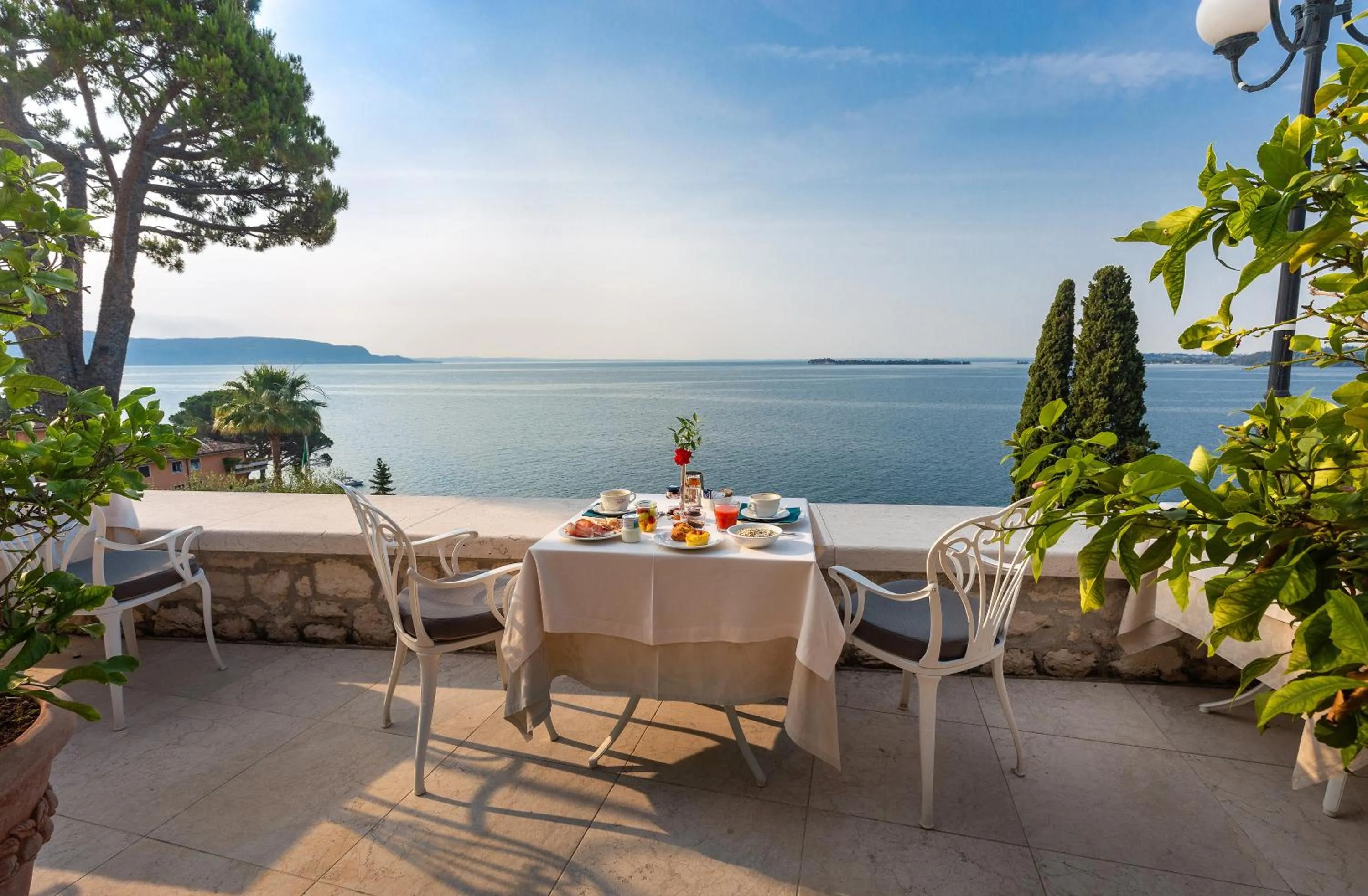 Natural landscape in Hotel Villa Florida & Suite Apartments