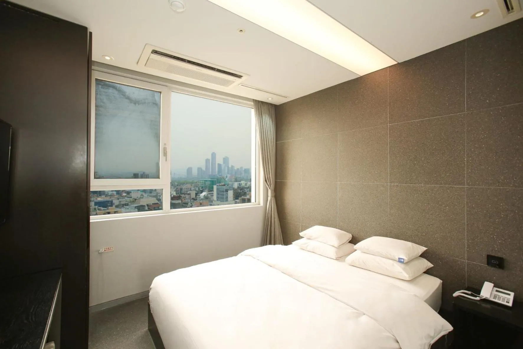 Bed in Hotel The Designers Hongdae