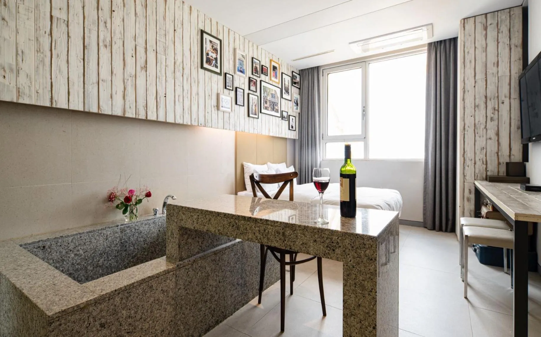 Hotel The Designers Hongdae