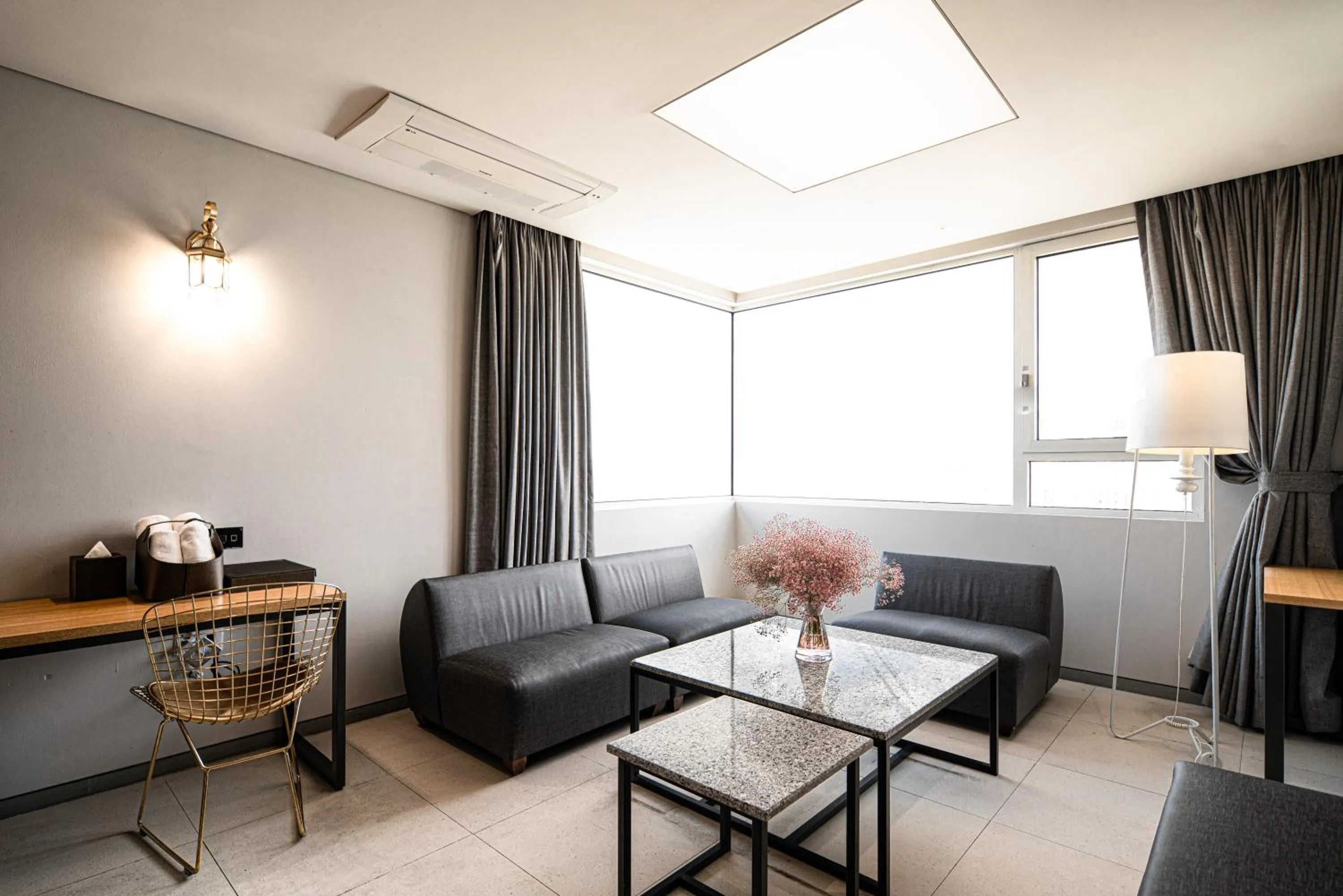 Living room in Hotel The Designers Hongdae