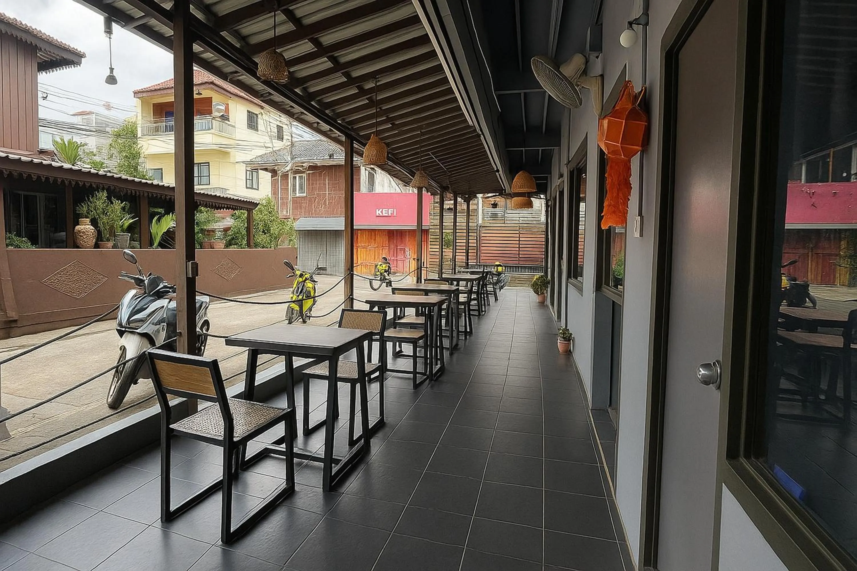 Restaurant/places to eat in The Voyager Guesthouse